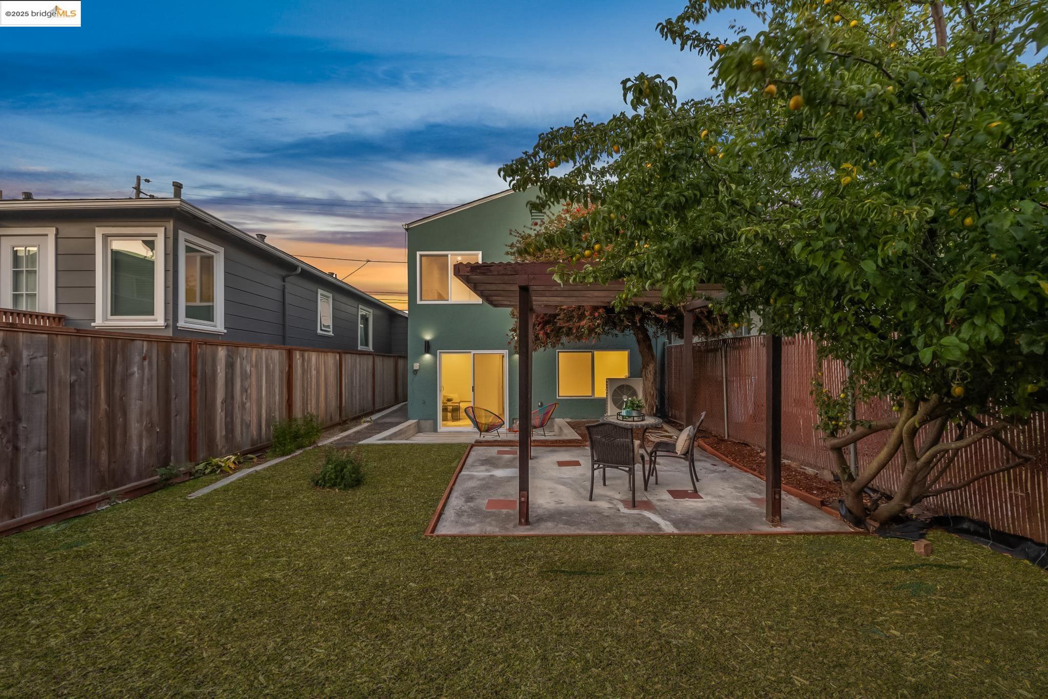Detail Gallery Image 37 of 52 For 1606 Stannage Ave, Berkeley,  CA 94702 - 4 Beds | 2 Baths