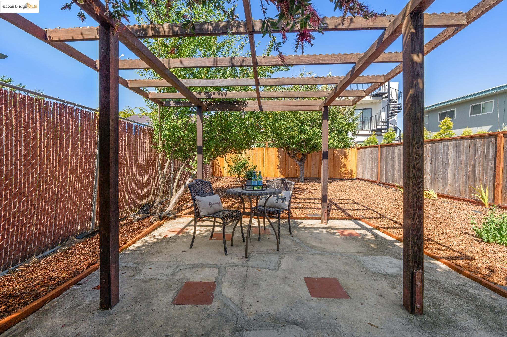 Detail Gallery Image 38 of 52 For 1606 Stannage Ave, Berkeley,  CA 94702 - 4 Beds | 2 Baths