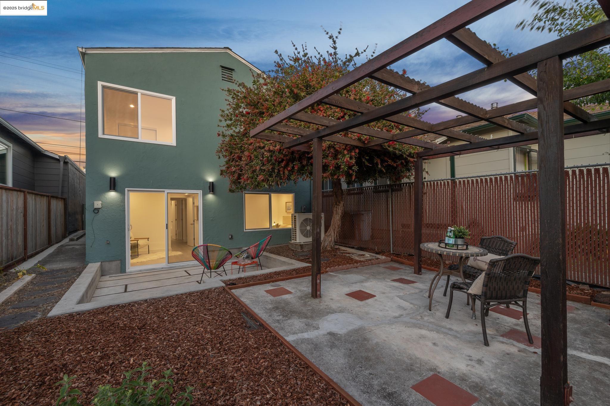 Detail Gallery Image 42 of 52 For 1606 Stannage Ave, Berkeley,  CA 94702 - 4 Beds | 2 Baths