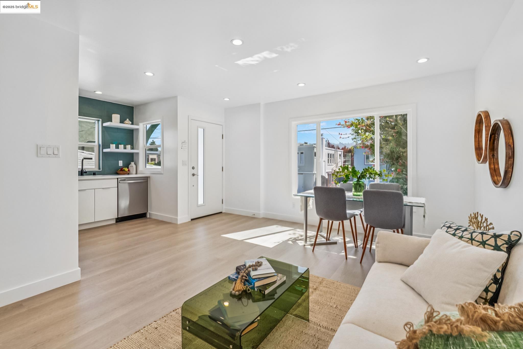 Detail Gallery Image 8 of 52 For 1606 Stannage Ave, Berkeley,  CA 94702 - 4 Beds | 2 Baths