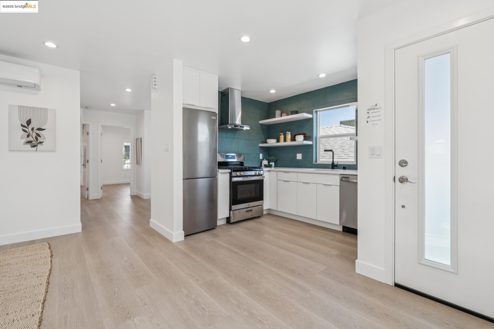 Detail Gallery Image 9 of 52 For 1606 Stannage Ave, Berkeley,  CA 94702 - 4 Beds | 2 Baths