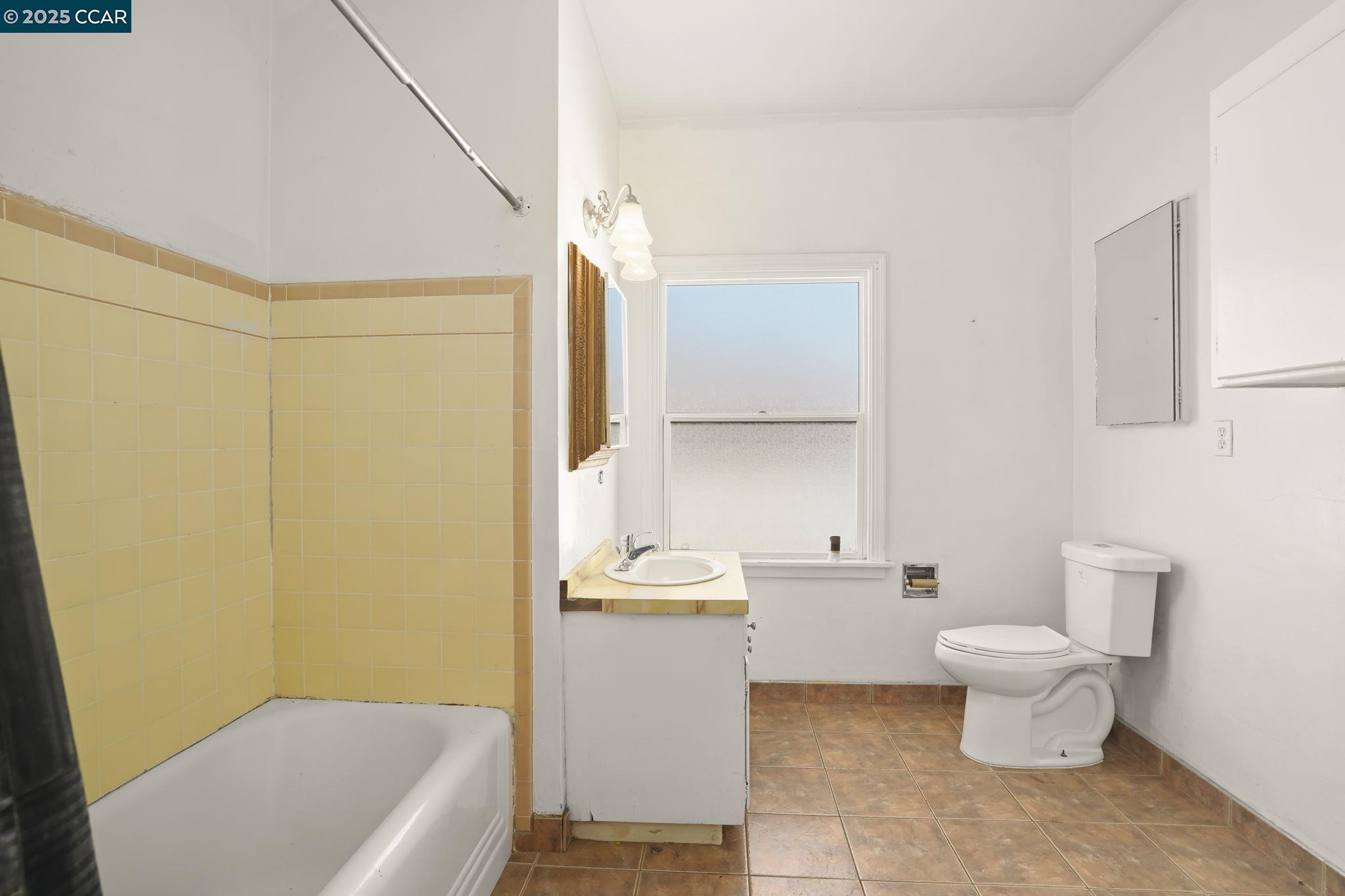 Detail Gallery Image 17 of 43 For 1561 Farm Bureau Rd, Concord,  CA 94519 - 3 Beds | 2 Baths