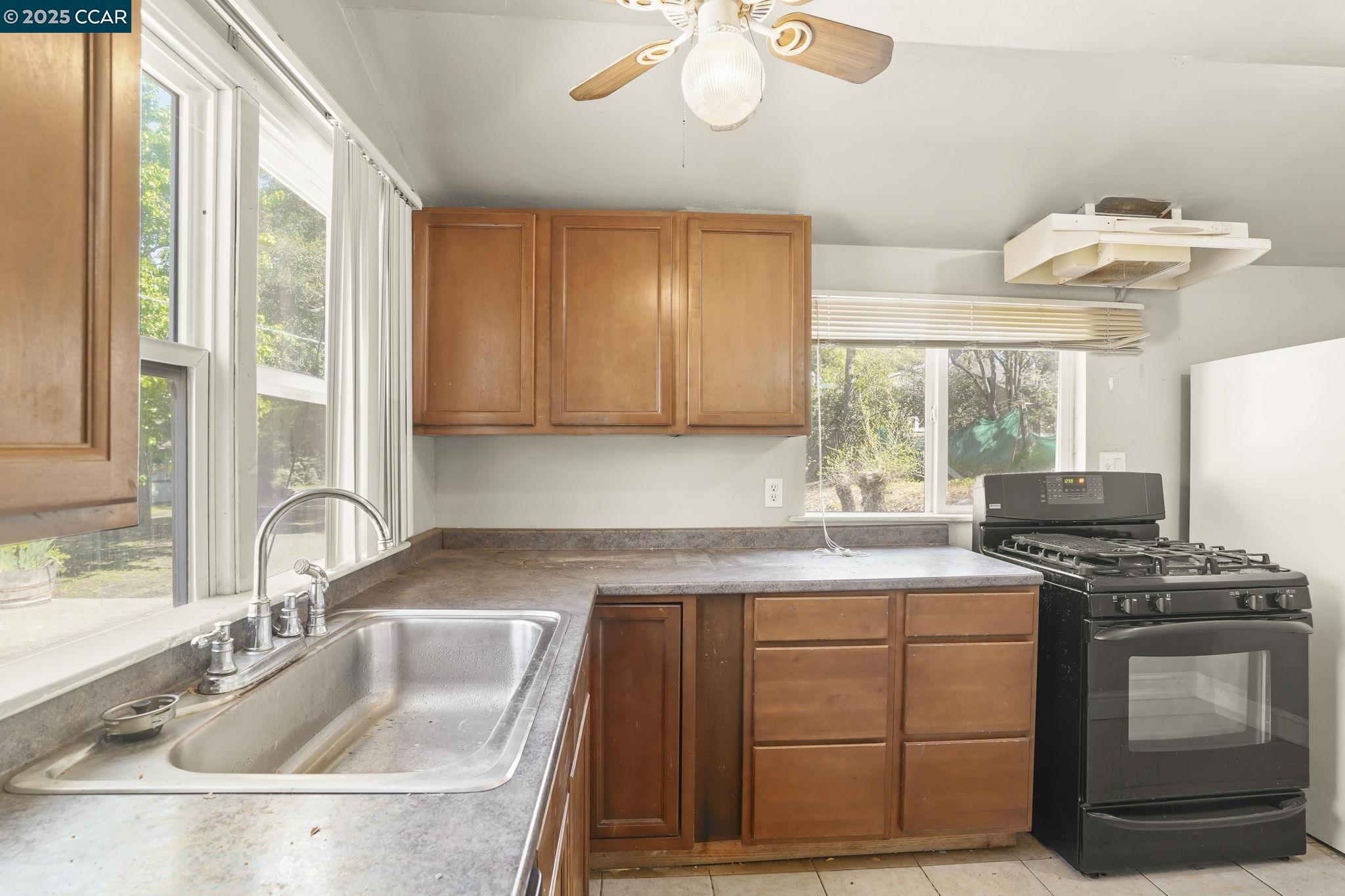 Detail Gallery Image 22 of 43 For 1561 Farm Bureau Rd, Concord,  CA 94519 - 3 Beds | 2 Baths