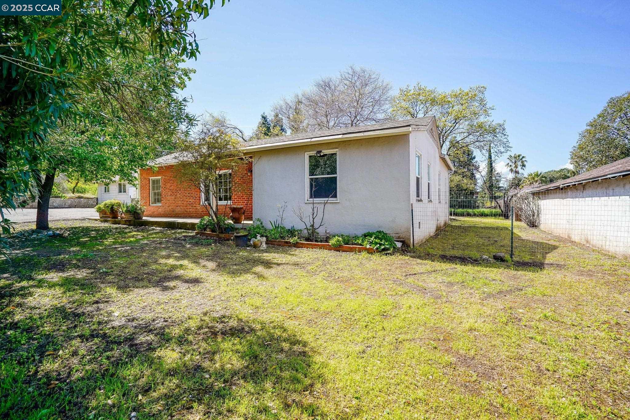Detail Gallery Image 5 of 43 For 1561 Farm Bureau Rd, Concord,  CA 94519 - 3 Beds | 2 Baths