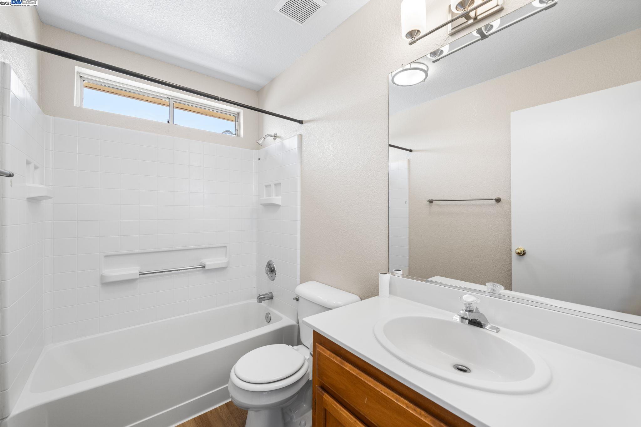 Detail Gallery Image 26 of 35 For 1970 Knollcrest Ln, Tracy,  CA 95376 - 3 Beds | 2/1 Baths