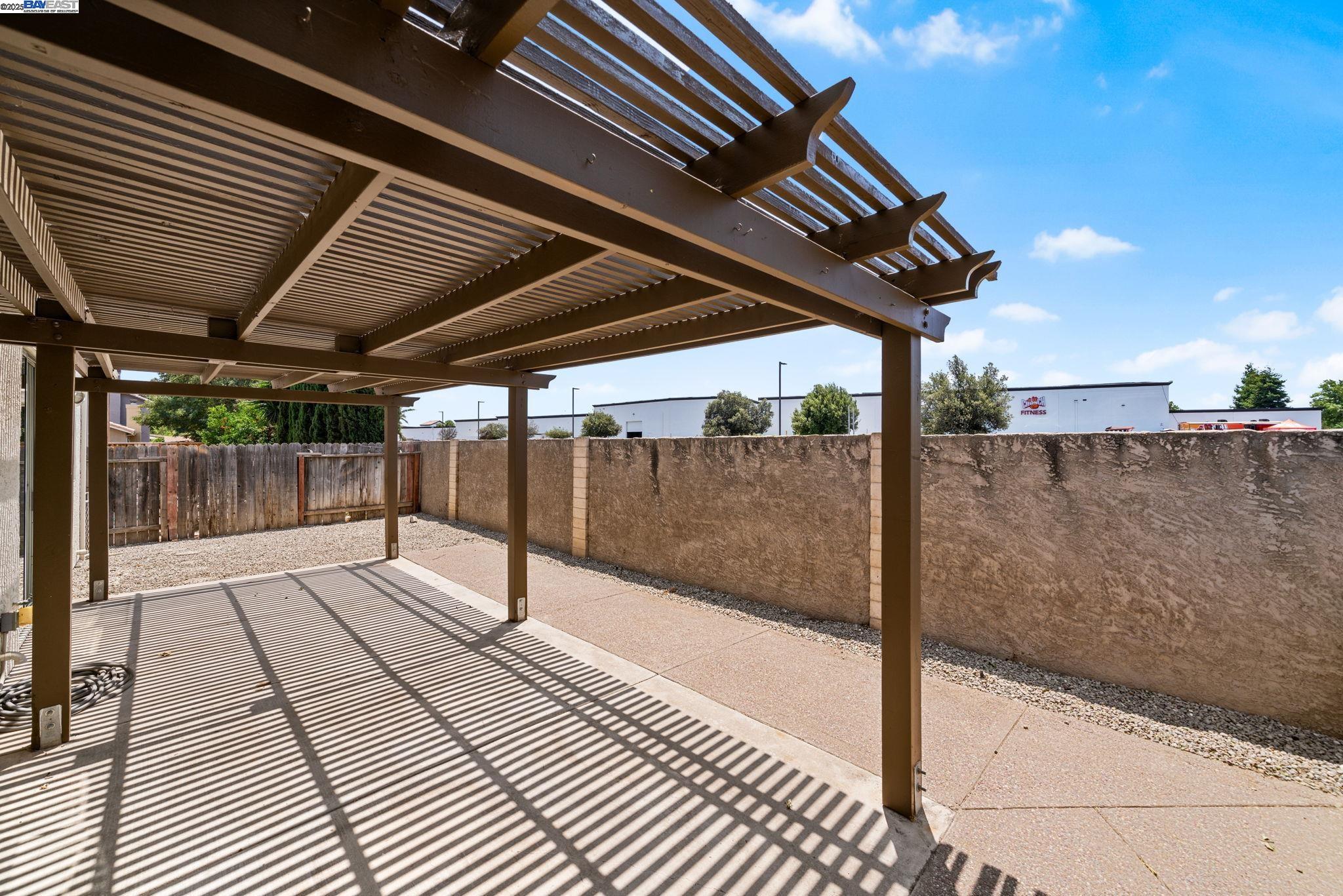 Detail Gallery Image 34 of 35 For 1970 Knollcrest Ln, Tracy,  CA 95376 - 3 Beds | 2/1 Baths