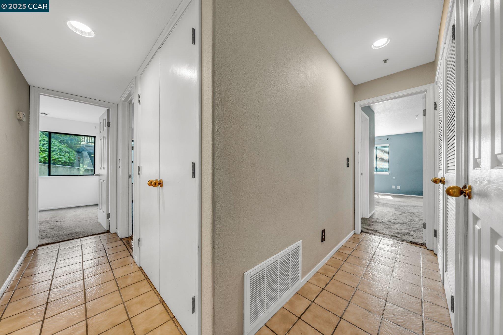 Photo #17: 41102534 Listing: Photo #17
