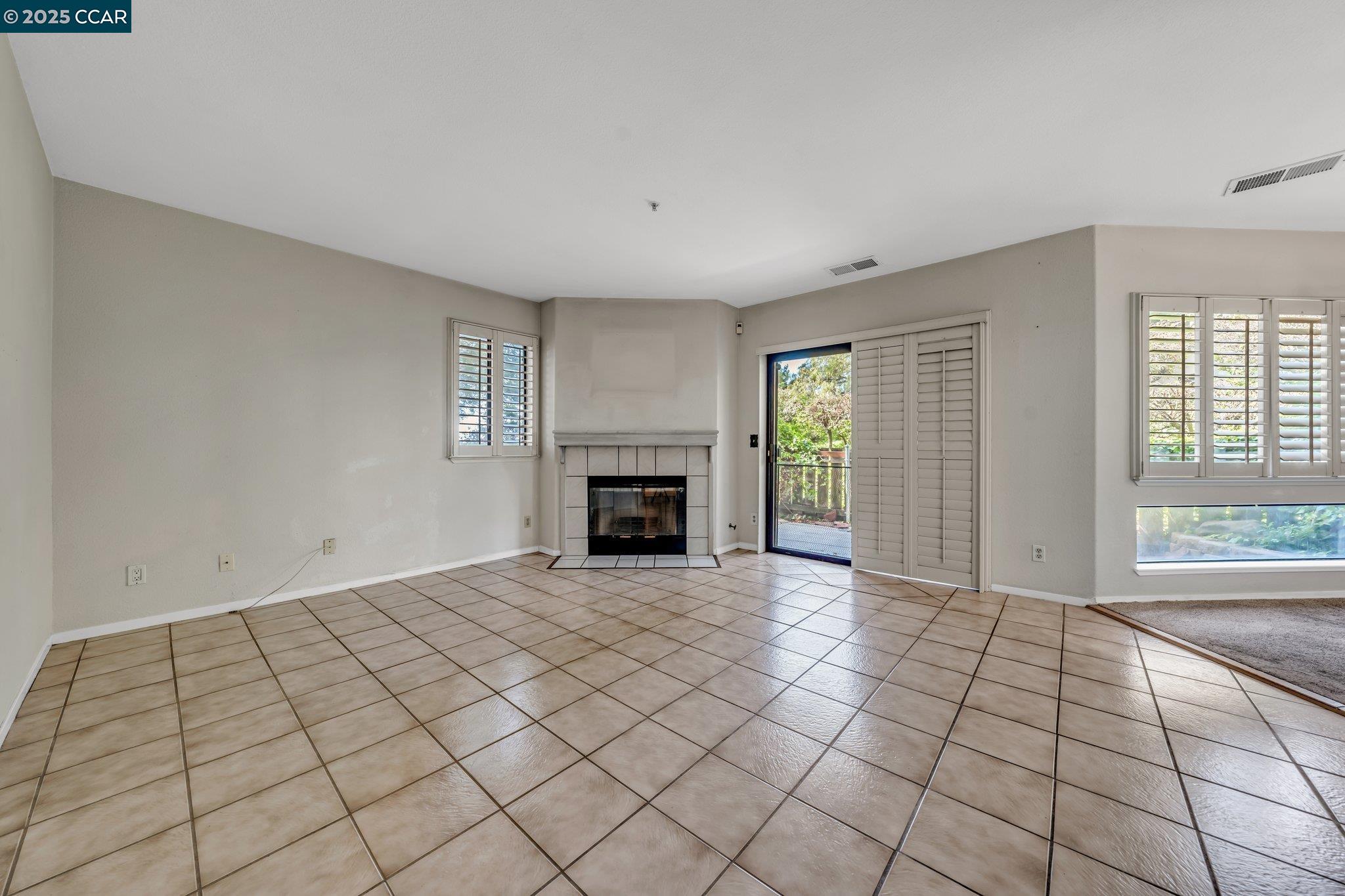 Photo #3: 41102534 Listing 