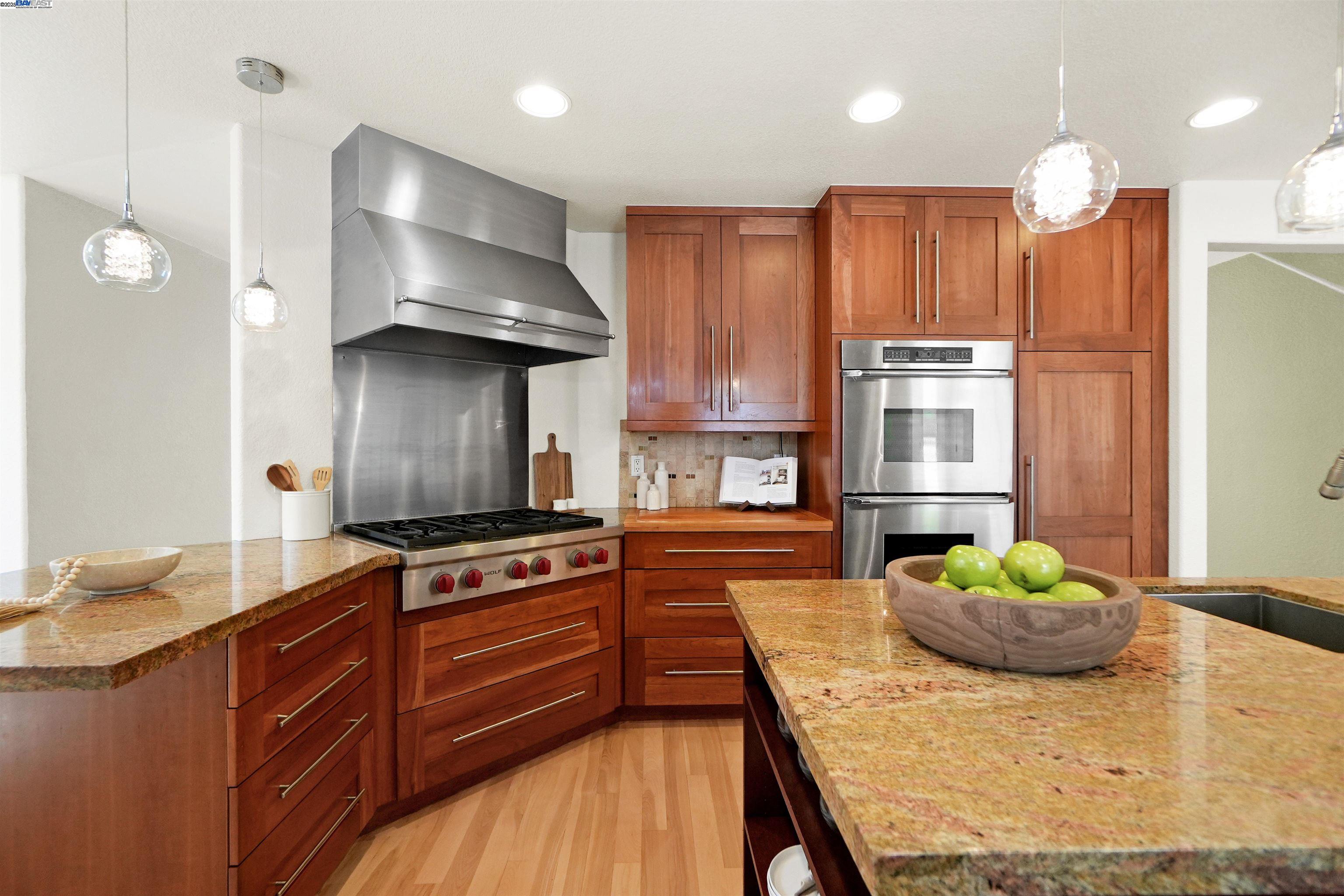 Detail Gallery Image 12 of 55 For 4400 Sandalwood Dr, Pleasanton,  CA 94588 - 4 Beds | 2 Baths