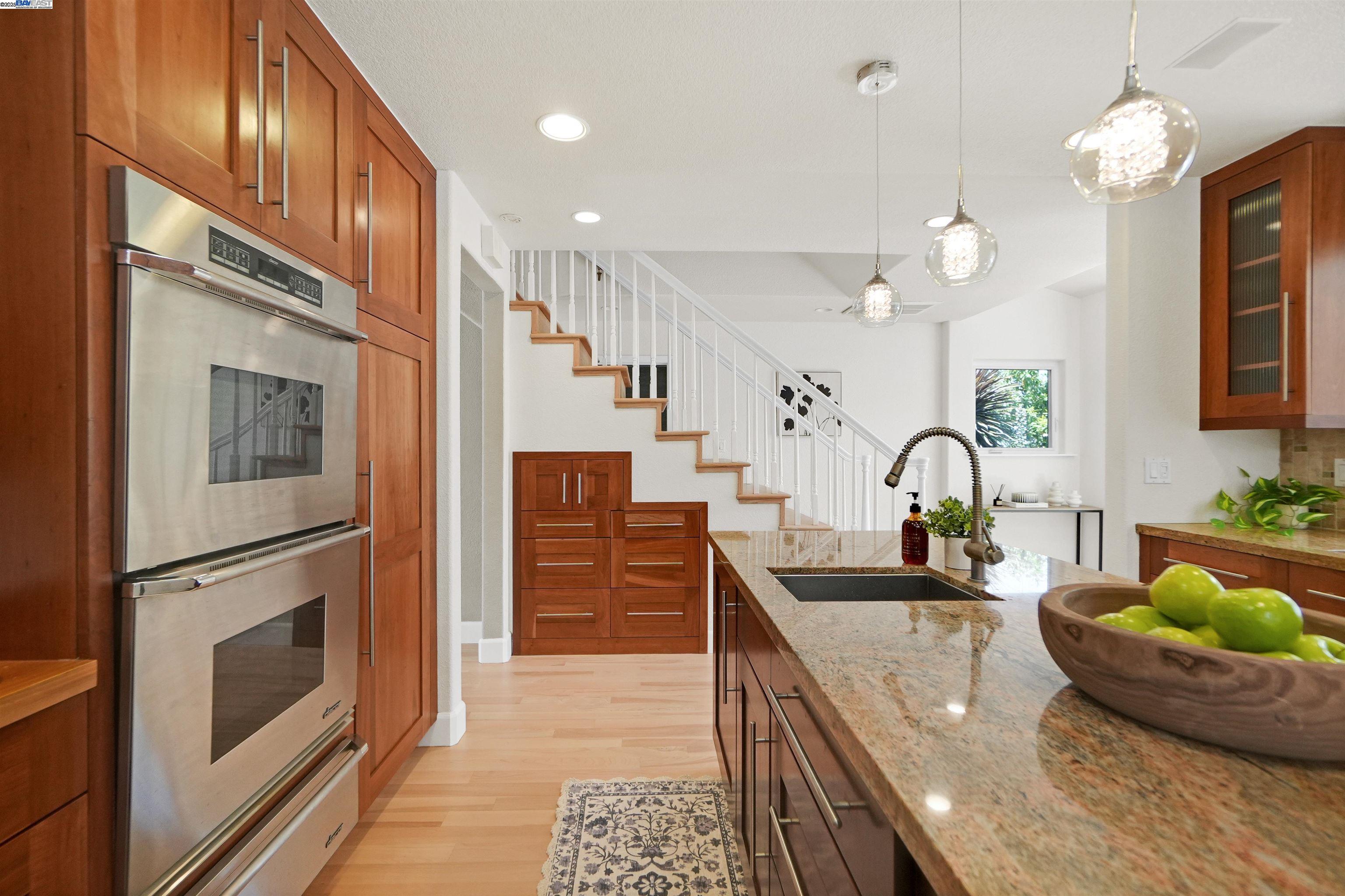 Detail Gallery Image 13 of 55 For 4400 Sandalwood Dr, Pleasanton,  CA 94588 - 4 Beds | 2 Baths