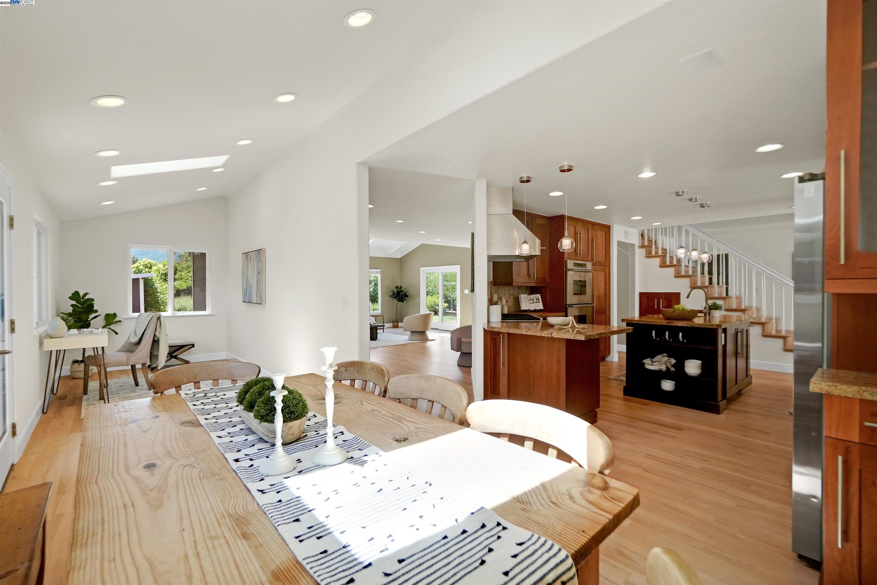 Detail Gallery Image 18 of 55 For 4400 Sandalwood Dr, Pleasanton,  CA 94588 - 4 Beds | 2 Baths