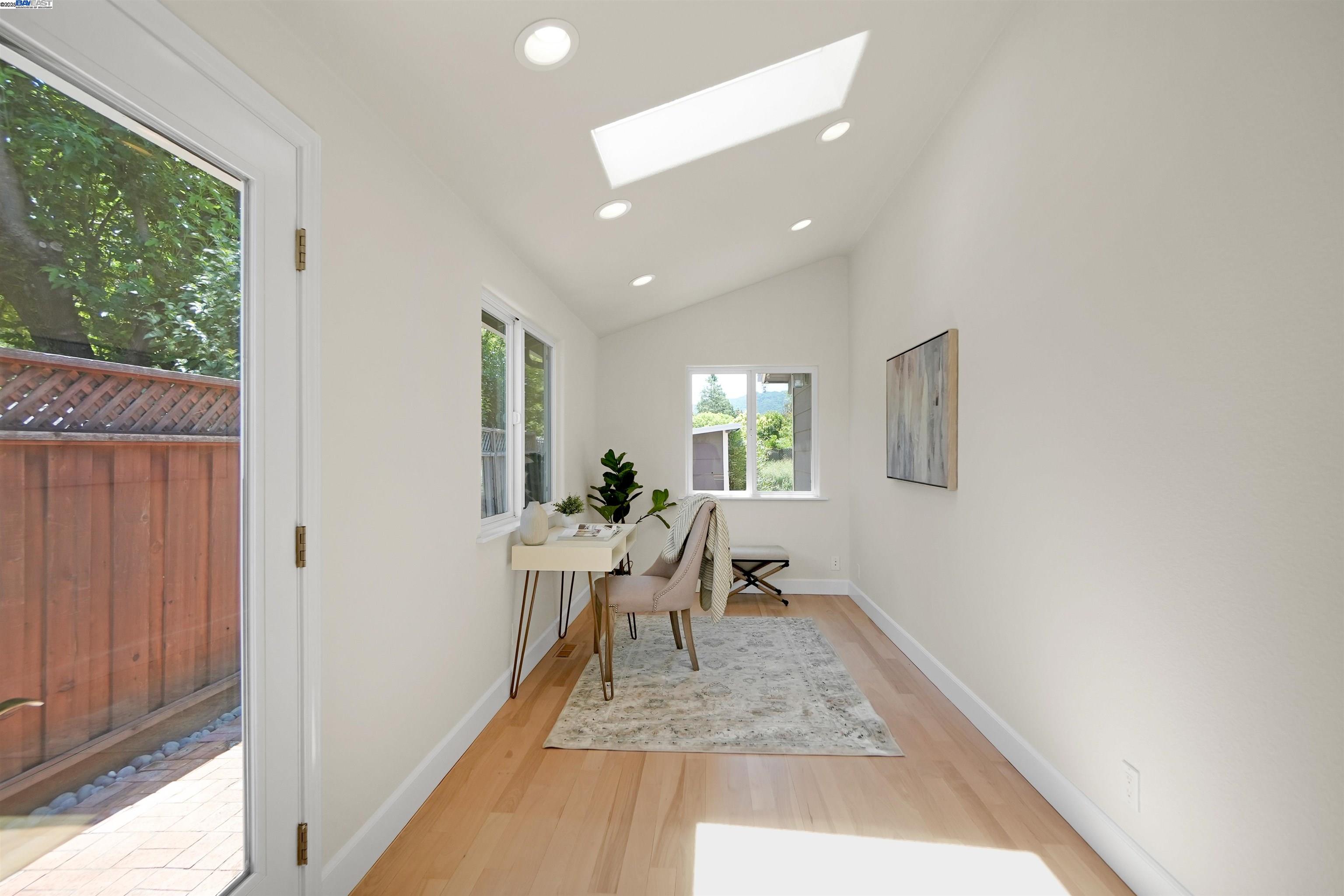 Detail Gallery Image 20 of 55 For 4400 Sandalwood Dr, Pleasanton,  CA 94588 - 4 Beds | 2 Baths