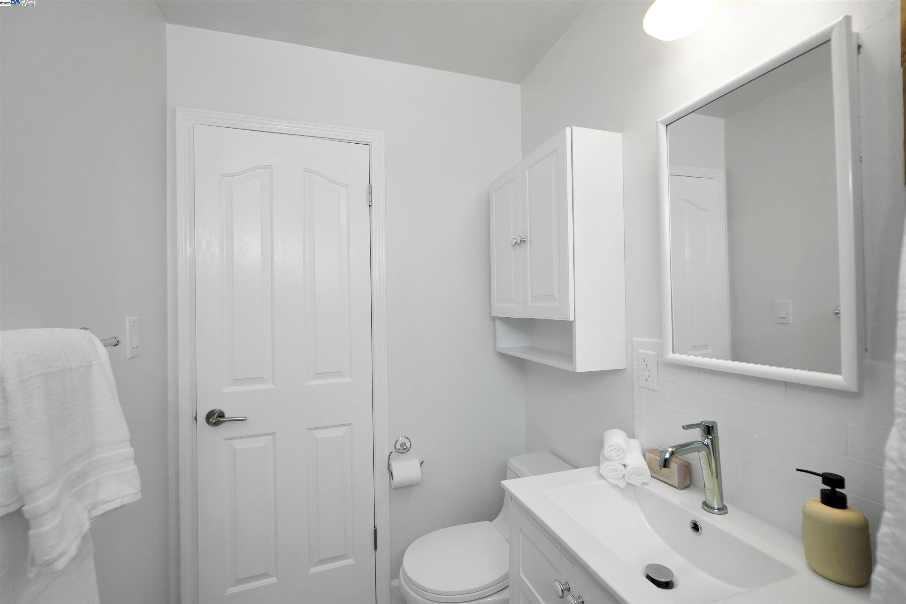 Detail Gallery Image 27 of 55 For 4400 Sandalwood Dr, Pleasanton,  CA 94588 - 4 Beds | 2 Baths