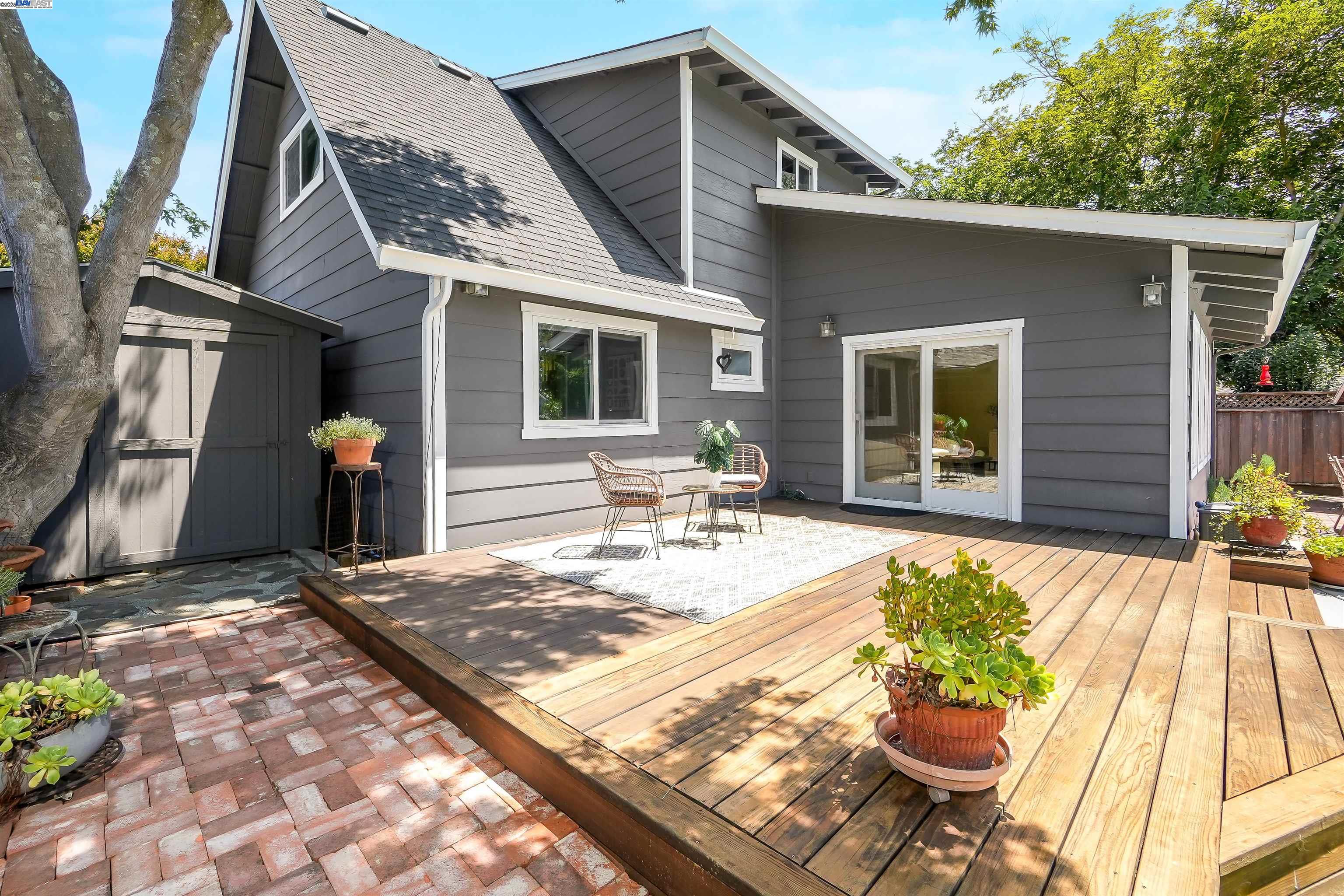 Detail Gallery Image 36 of 55 For 4400 Sandalwood Dr, Pleasanton,  CA 94588 - 4 Beds | 2 Baths