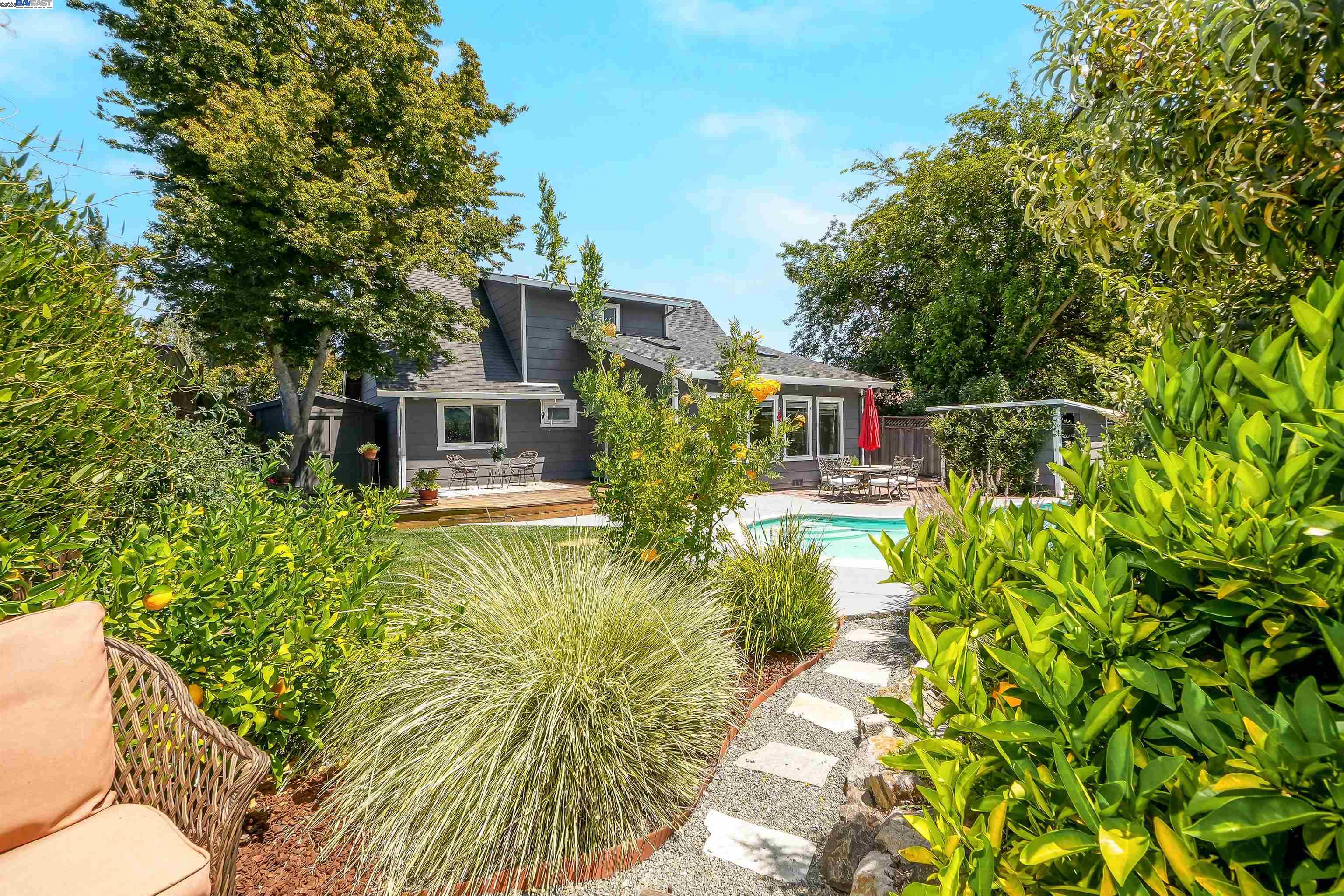 Detail Gallery Image 44 of 55 For 4400 Sandalwood Dr, Pleasanton,  CA 94588 - 4 Beds | 2 Baths