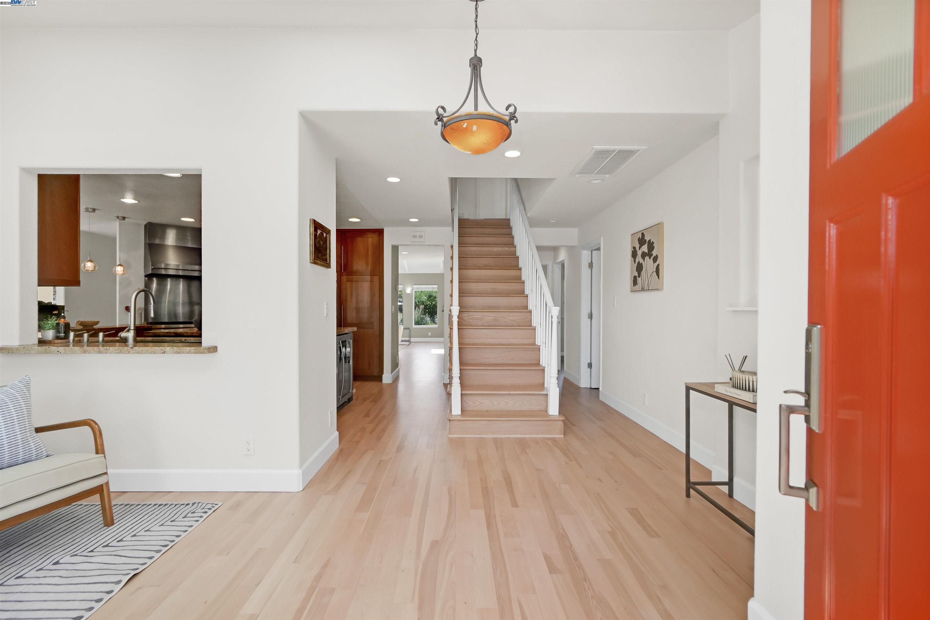Detail Gallery Image 8 of 55 For 4400 Sandalwood Dr, Pleasanton,  CA 94588 - 4 Beds | 2 Baths
