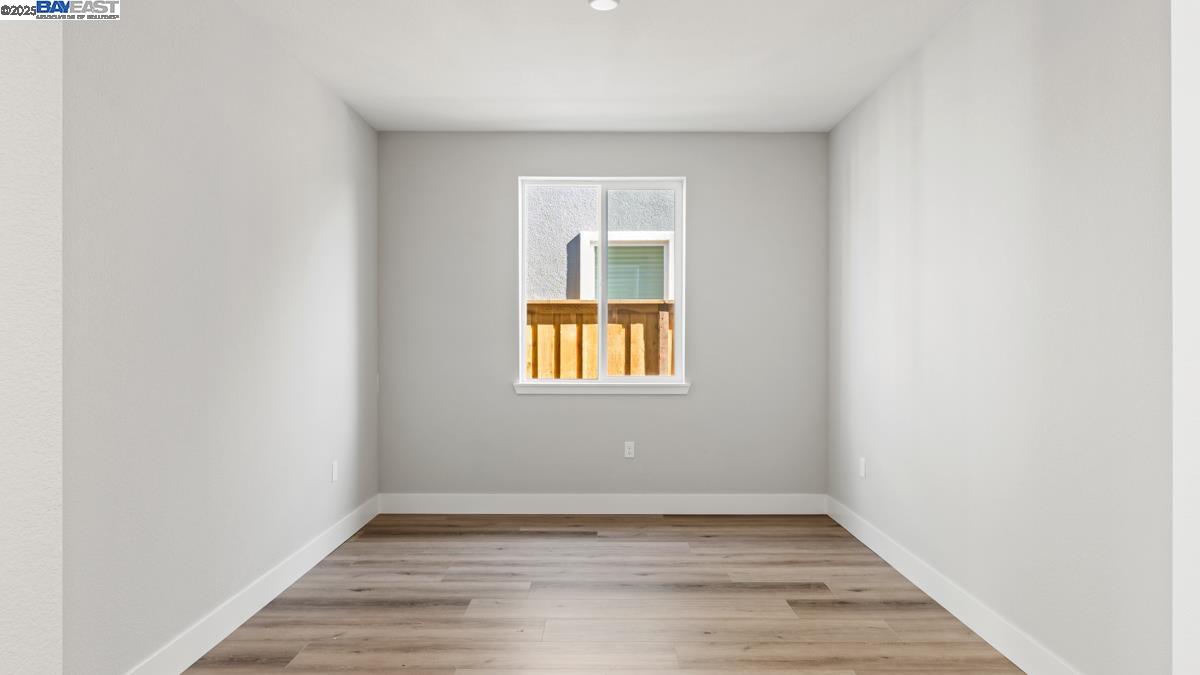 Detail Gallery Image 14 of 38 For 1049 Heathridge Street, Manteca,  CA 95336 - 2 Beds | 2 Baths