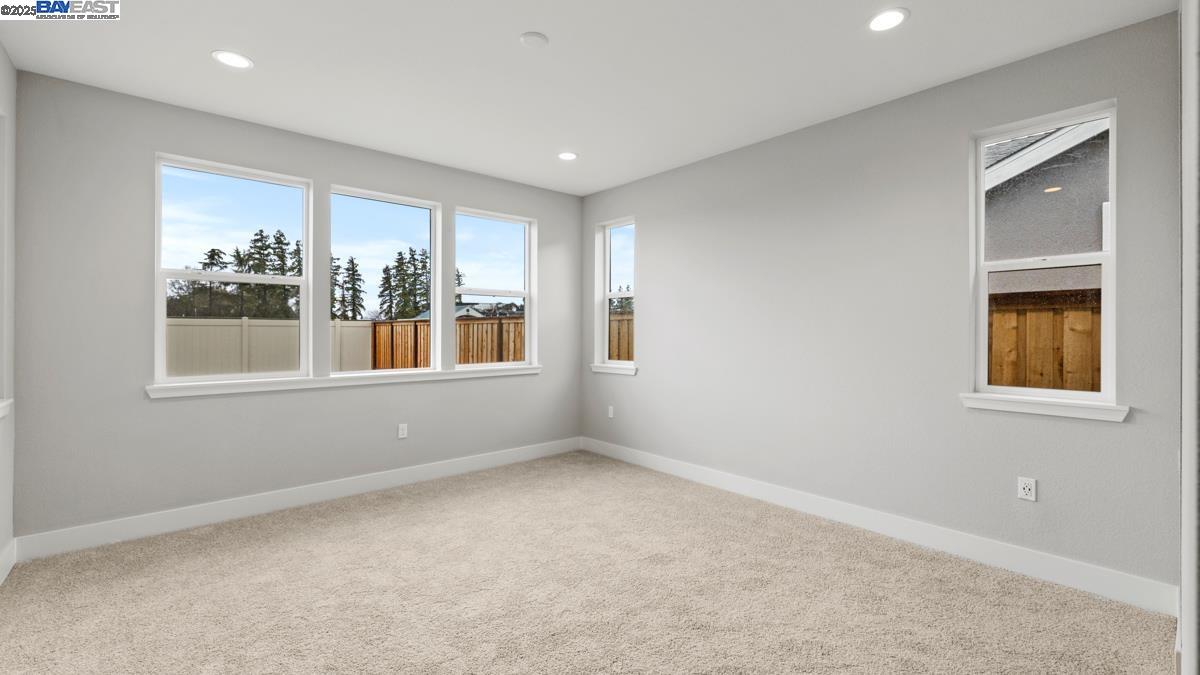 Detail Gallery Image 21 of 38 For 1049 Heathridge Street, Manteca,  CA 95336 - 2 Beds | 2 Baths