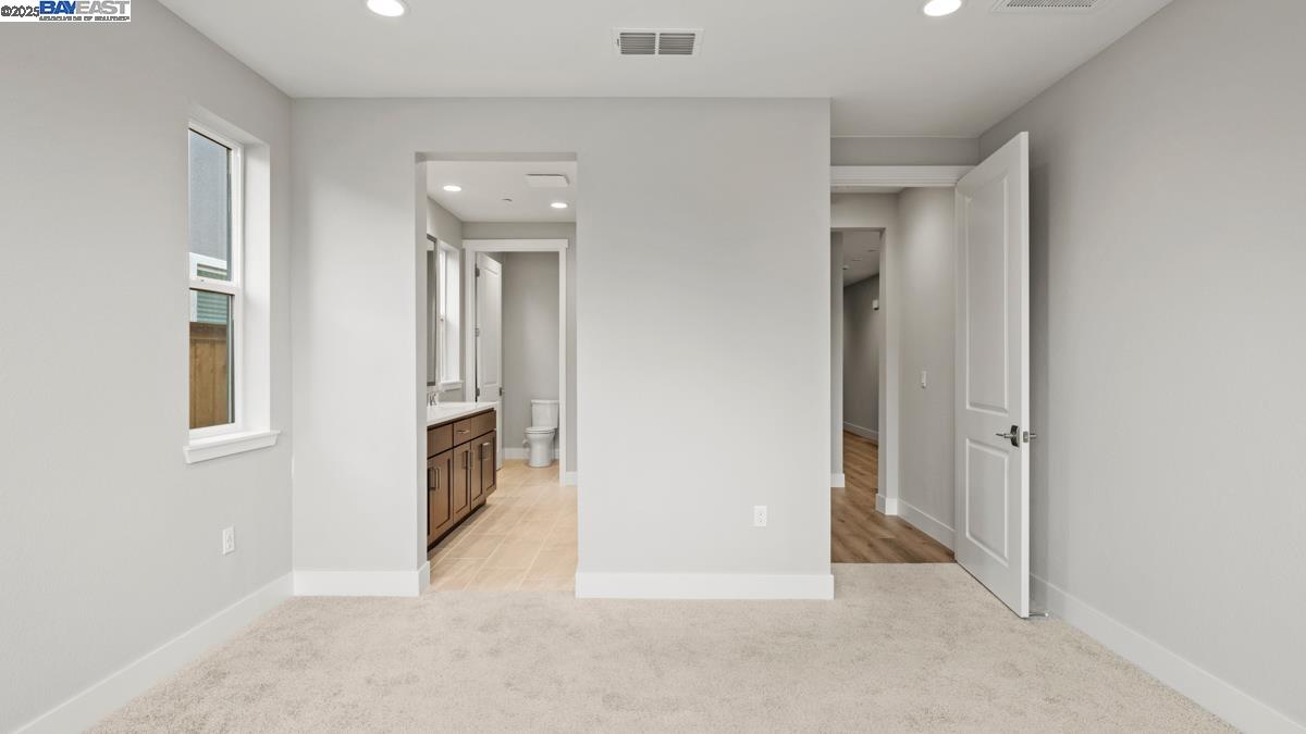 Detail Gallery Image 22 of 38 For 1049 Heathridge Street, Manteca,  CA 95336 - 2 Beds | 2 Baths