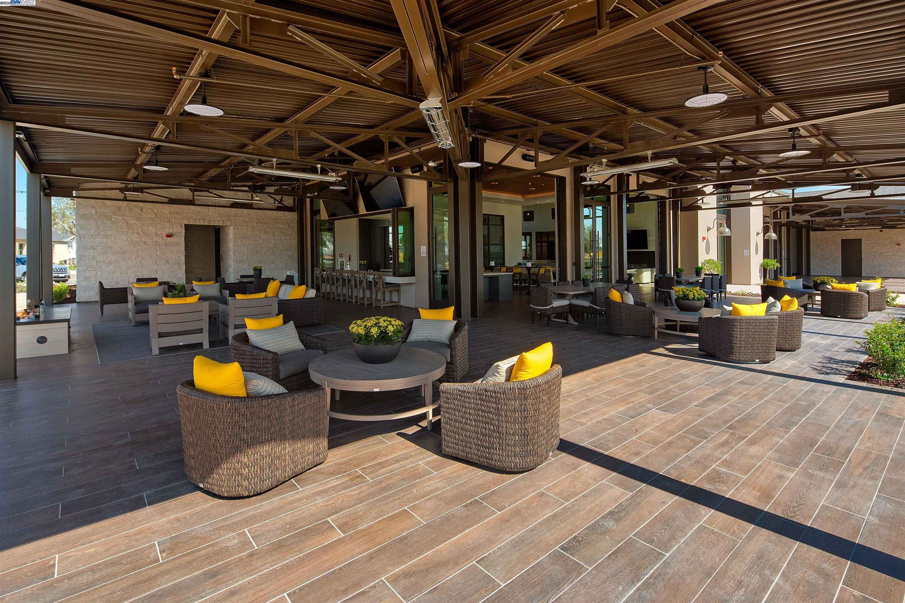 Detail Gallery Image 32 of 38 For 1049 Heathridge Street, Manteca,  CA 95336 - 2 Beds | 2 Baths