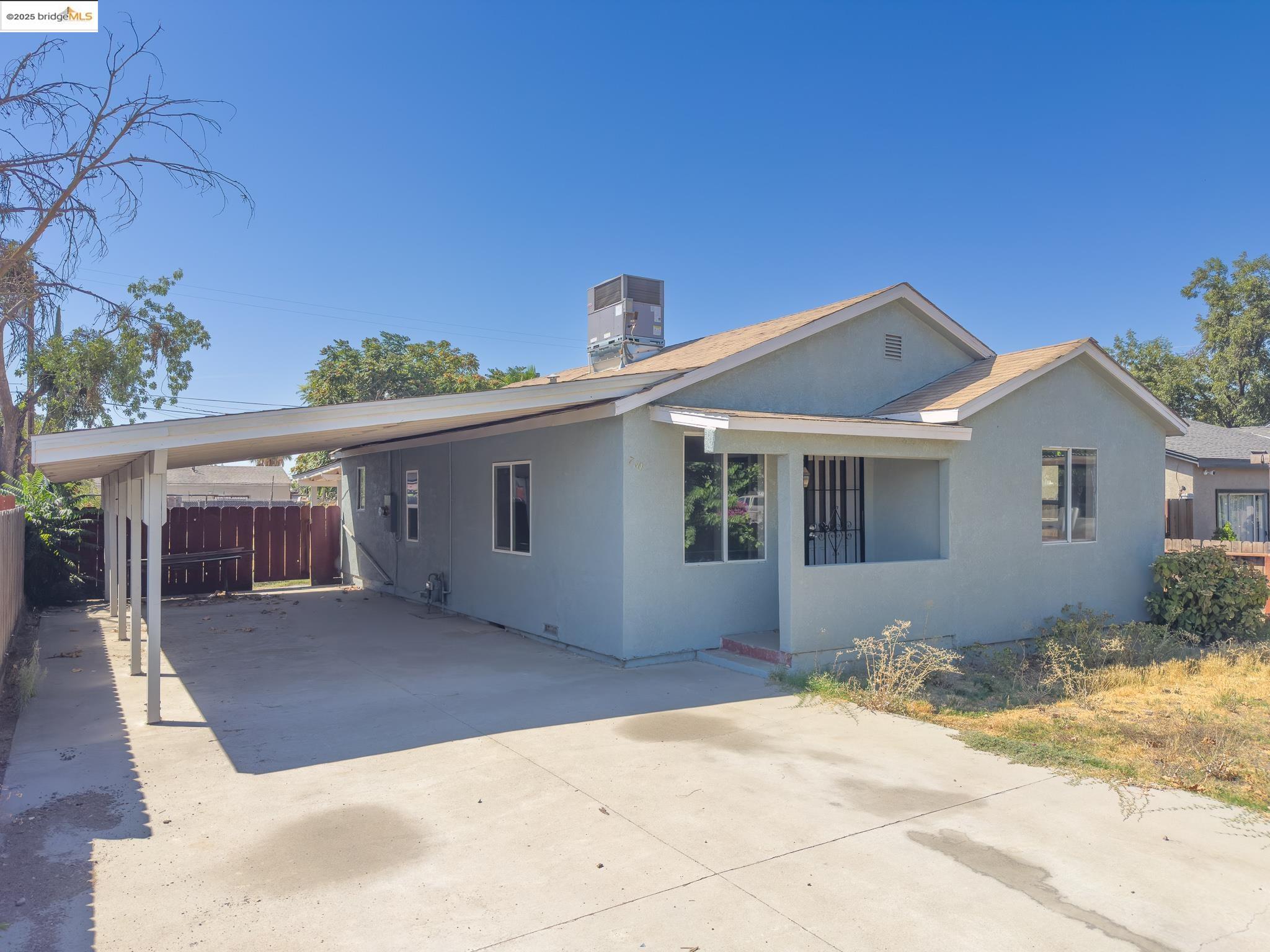 Detail Gallery Image 1 of 13 For 710 Atlantic Dr, Modesto,  CA 95358 - 3 Beds | 1 Baths