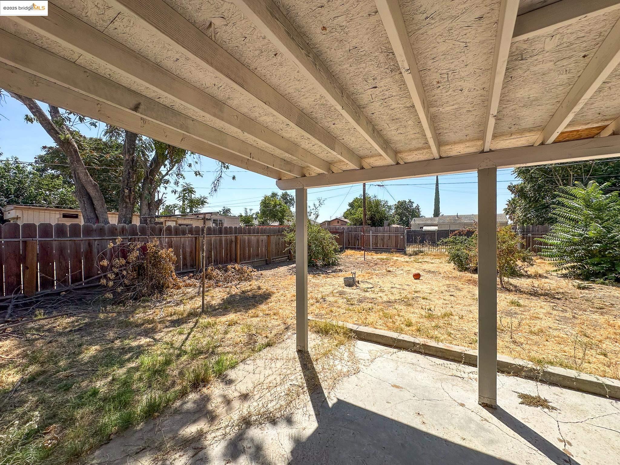 Detail Gallery Image 9 of 13 For 710 Atlantic Dr, Modesto,  CA 95358 - 3 Beds | 1 Baths