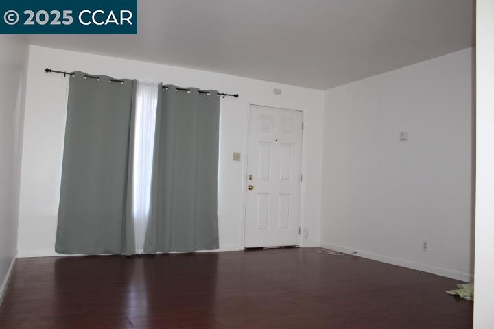 Detail Gallery Image 2 of 18 For 4212 Nevin, Richmond,  CA 94805 - 1 Beds | 1 Baths