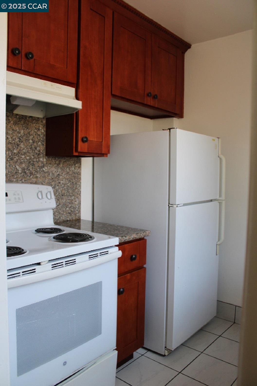 Detail Gallery Image 5 of 18 For 4212 Nevin, Richmond,  CA 94805 - 1 Beds | 1 Baths