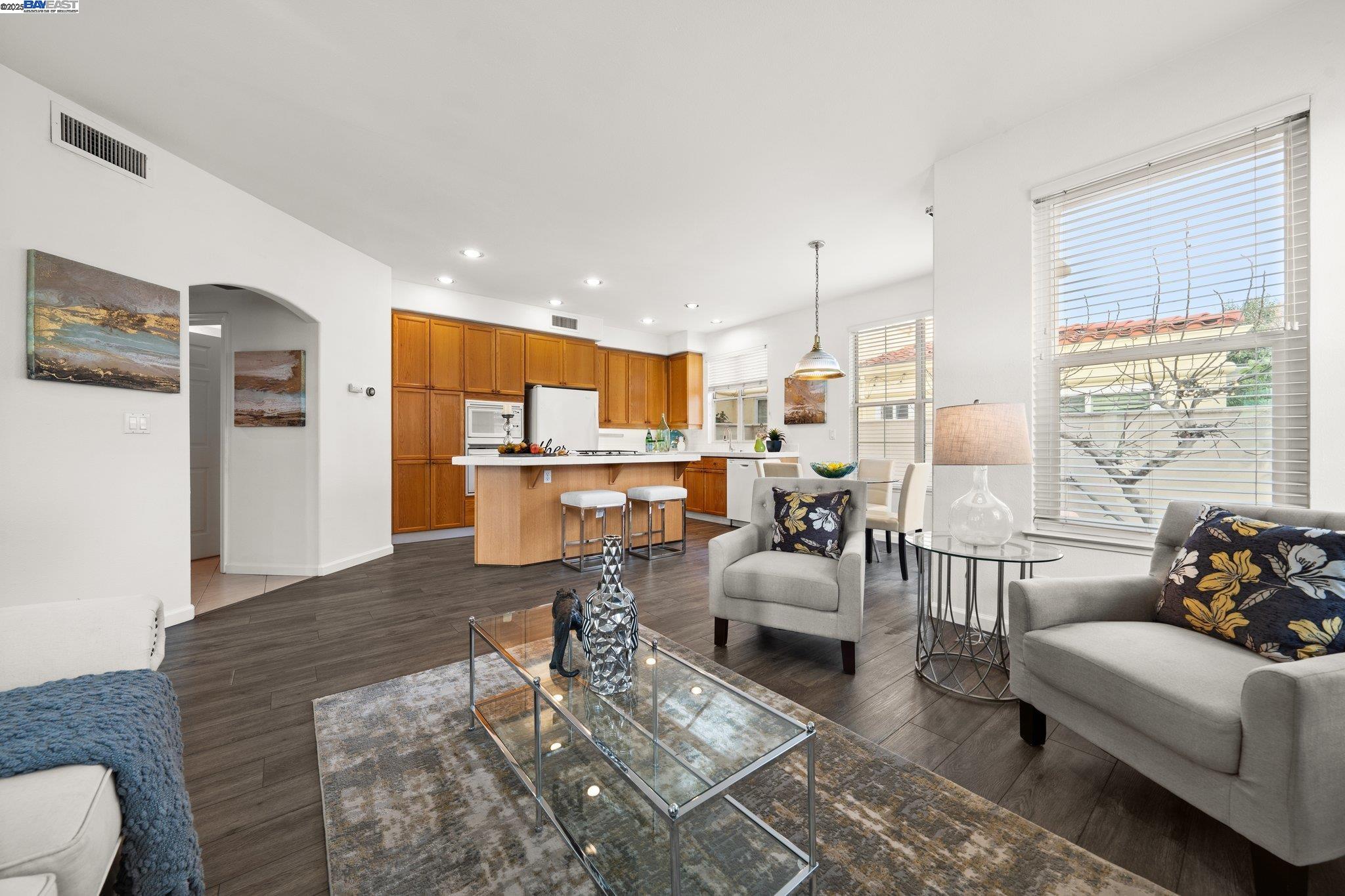 Detail Gallery Image 16 of 53 For 4380 Diavila Avenue, Pleasanton,  CA 94588 - 3 Beds | 2/1 Baths