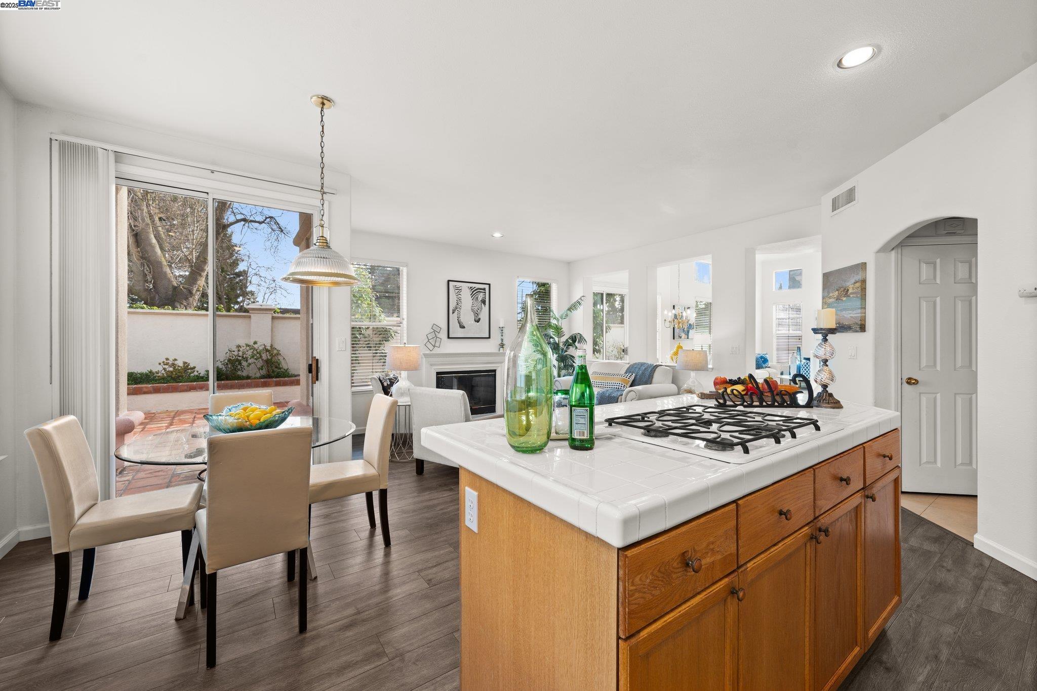 Detail Gallery Image 20 of 53 For 4380 Diavila Avenue, Pleasanton,  CA 94588 - 3 Beds | 2/1 Baths