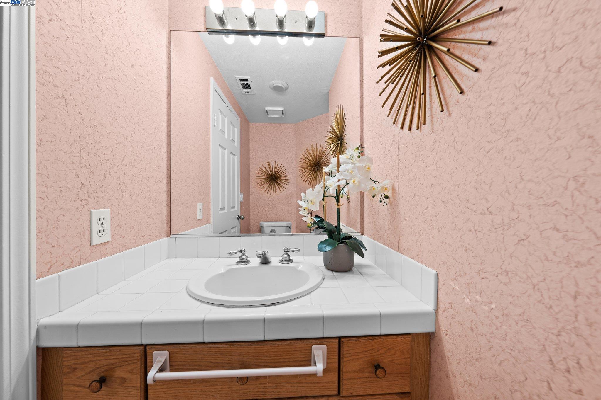 Detail Gallery Image 22 of 53 For 4380 Diavila Avenue, Pleasanton,  CA 94588 - 3 Beds | 2/1 Baths
