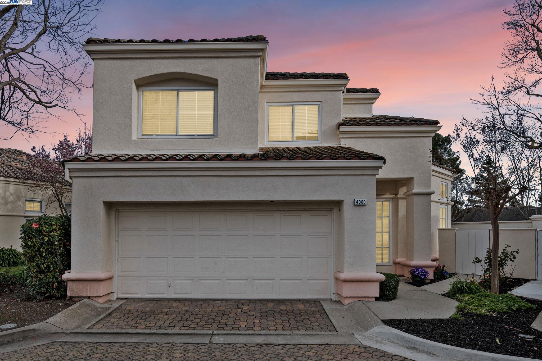 Detail Gallery Image 4 of 53 For 4380 Diavila Avenue, Pleasanton,  CA 94588 - 3 Beds | 2/1 Baths