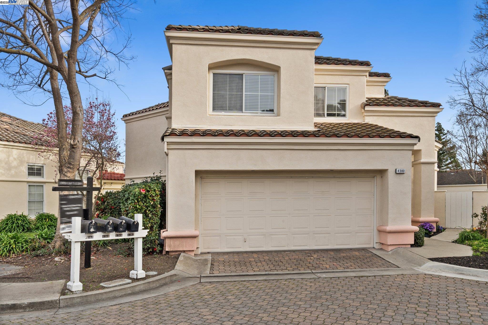 Detail Gallery Image 7 of 53 For 4380 Diavila Avenue, Pleasanton,  CA 94588 - 3 Beds | 2/1 Baths