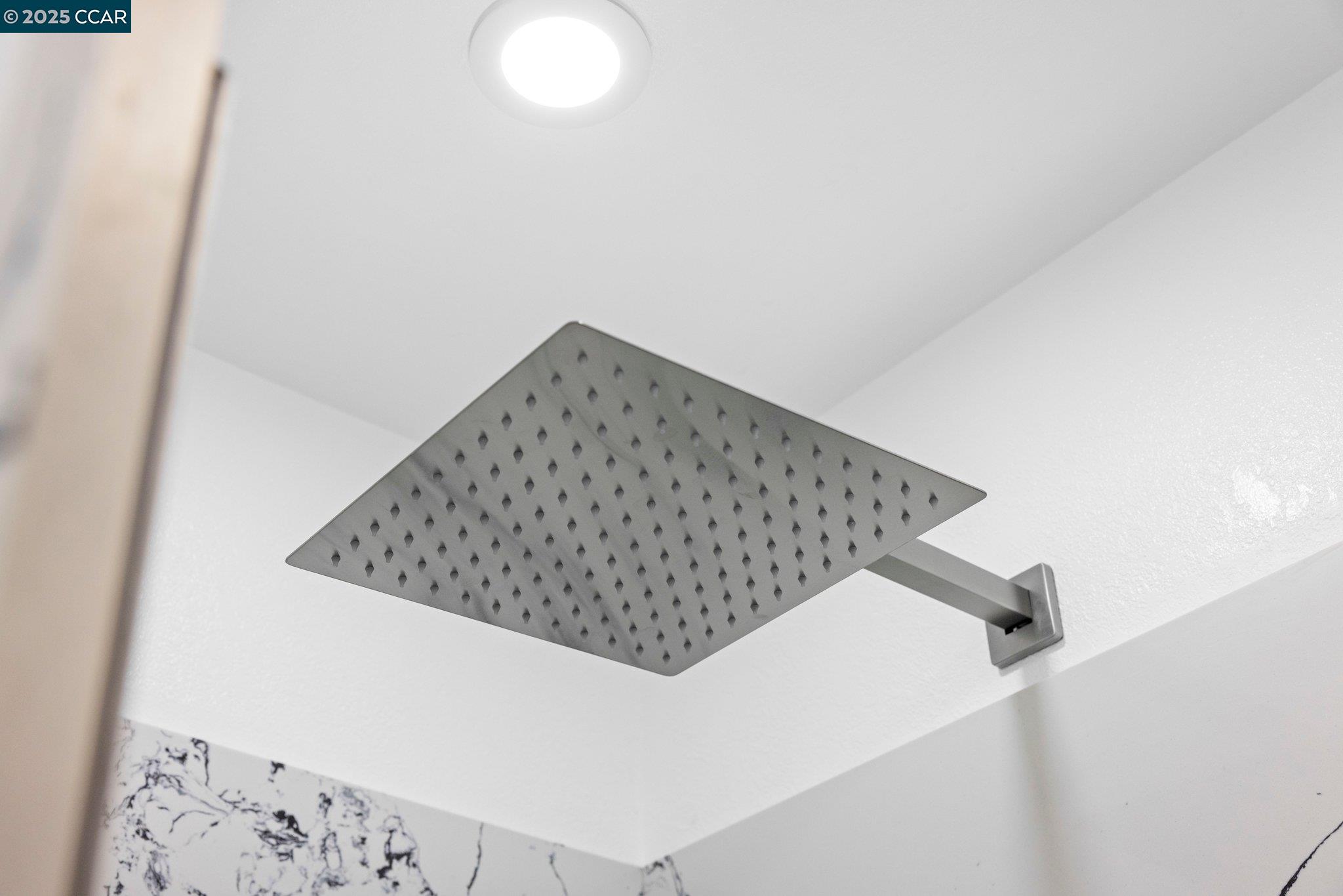 Detail Gallery Image 21 of 51 For 2133 39th Ave, Oakland,  CA 94601 - 3 Beds | 2 Baths