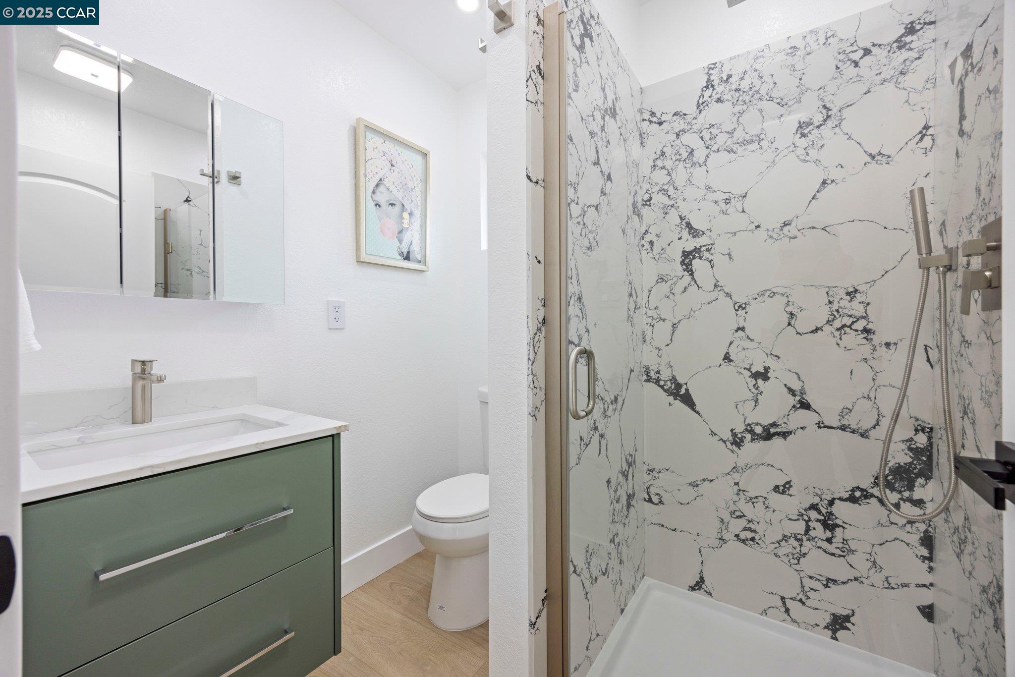 Detail Gallery Image 31 of 51 For 2133 39th Ave, Oakland,  CA 94601 - 3 Beds | 2 Baths