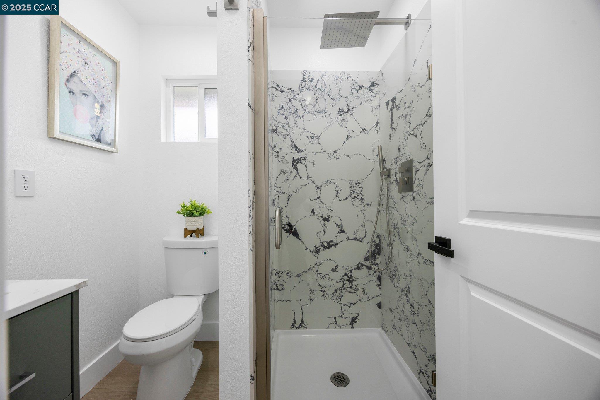 Detail Gallery Image 32 of 51 For 2133 39th Ave, Oakland,  CA 94601 - 3 Beds | 2 Baths