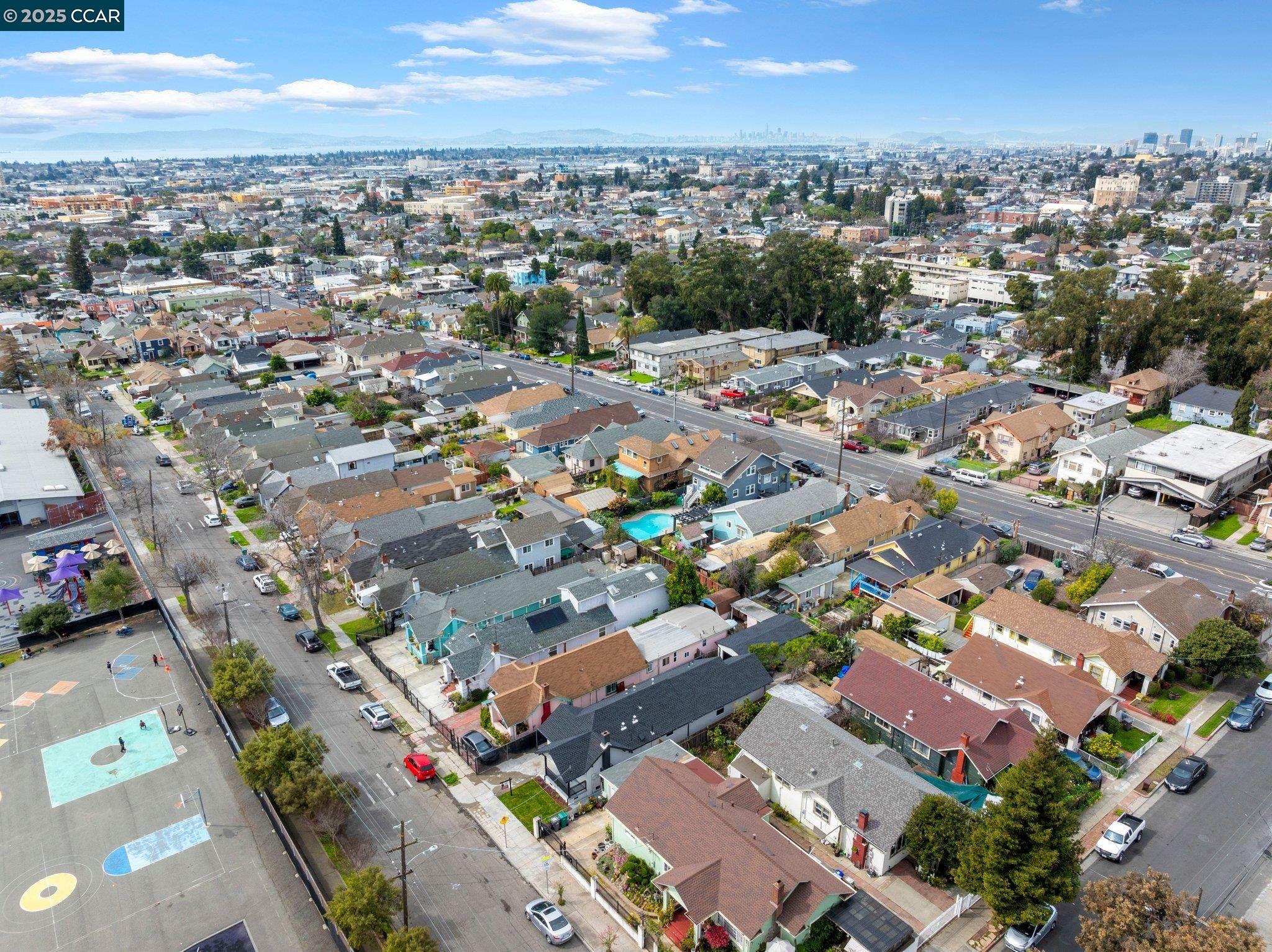 Detail Gallery Image 44 of 51 For 2133 39th Ave, Oakland,  CA 94601 - 3 Beds | 2 Baths