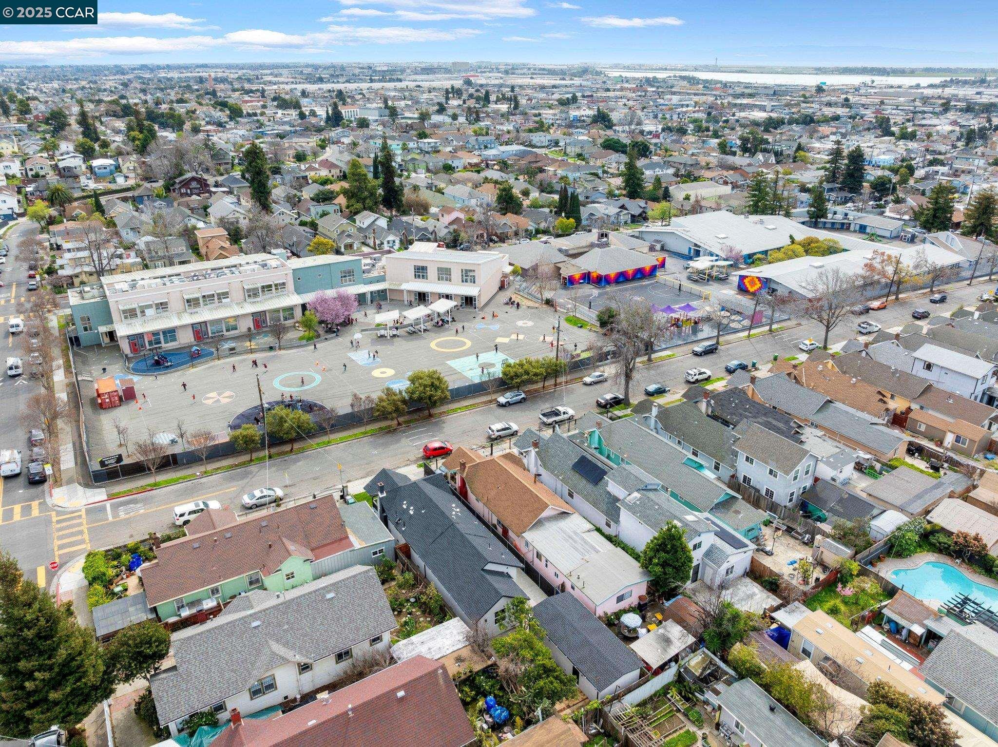 Detail Gallery Image 47 of 51 For 2133 39th Ave, Oakland,  CA 94601 - 3 Beds | 2 Baths