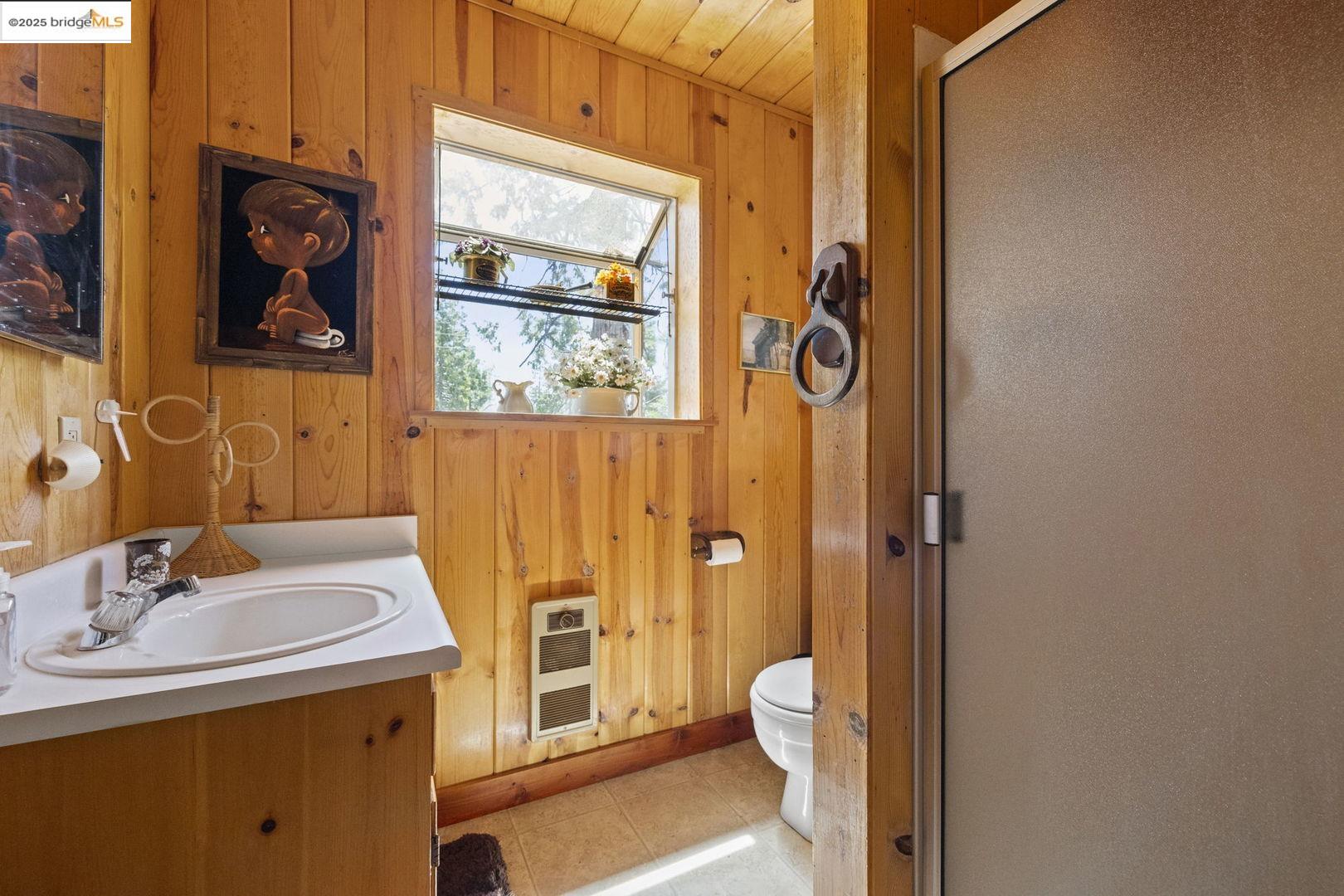 Detail Gallery Image 15 of 26 For 24315 Jeanita Ln, Mi Wuk Village,  CA 95346 - 3 Beds | 2 Baths