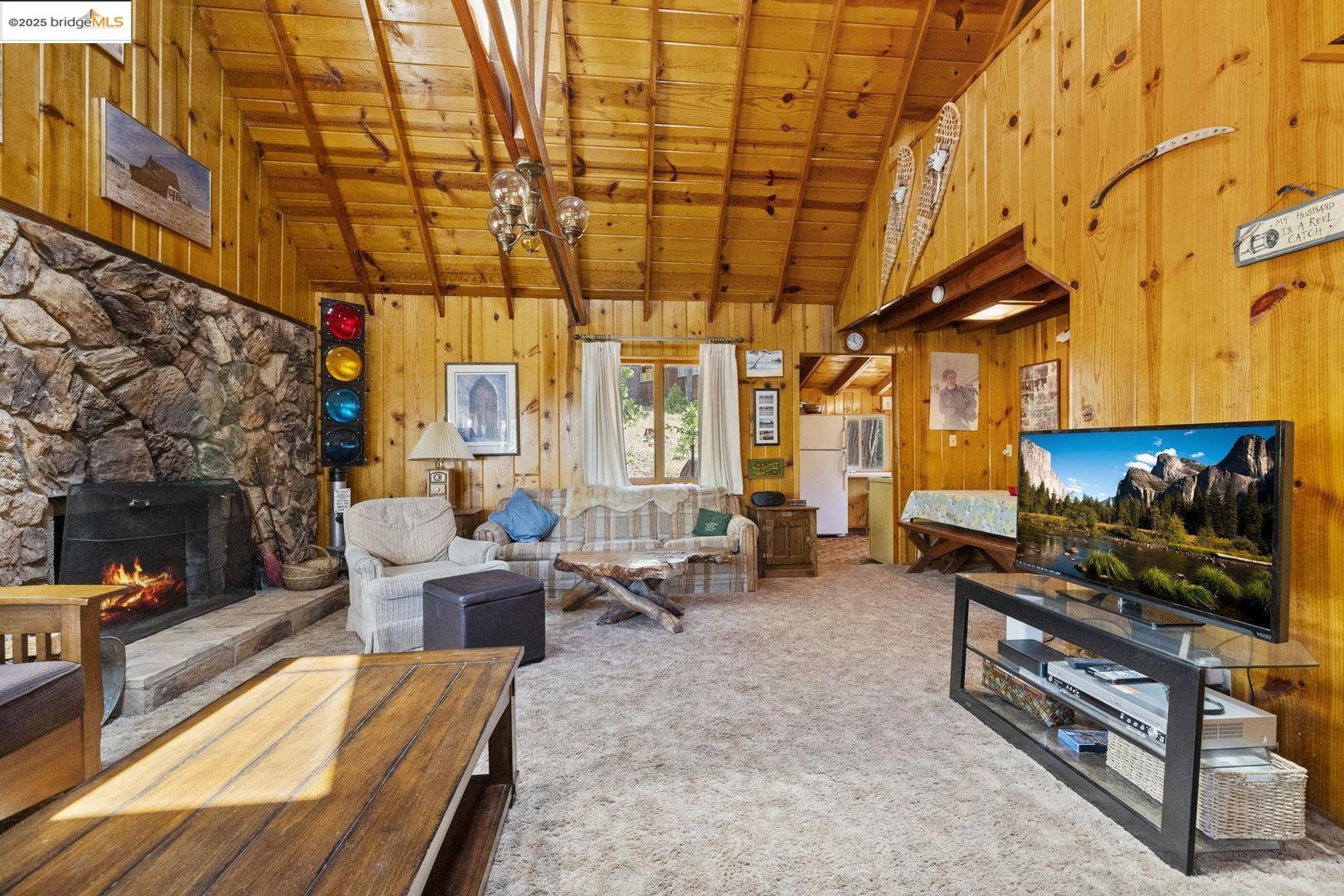 Detail Gallery Image 7 of 26 For 24315 Jeanita Ln, Mi Wuk Village,  CA 95346 - 3 Beds | 2 Baths