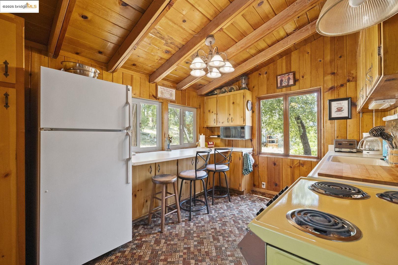 Detail Gallery Image 10 of 26 For 24315 Jeanita Ln, Mi Wuk Village,  CA 95346 - 3 Beds | 2 Baths