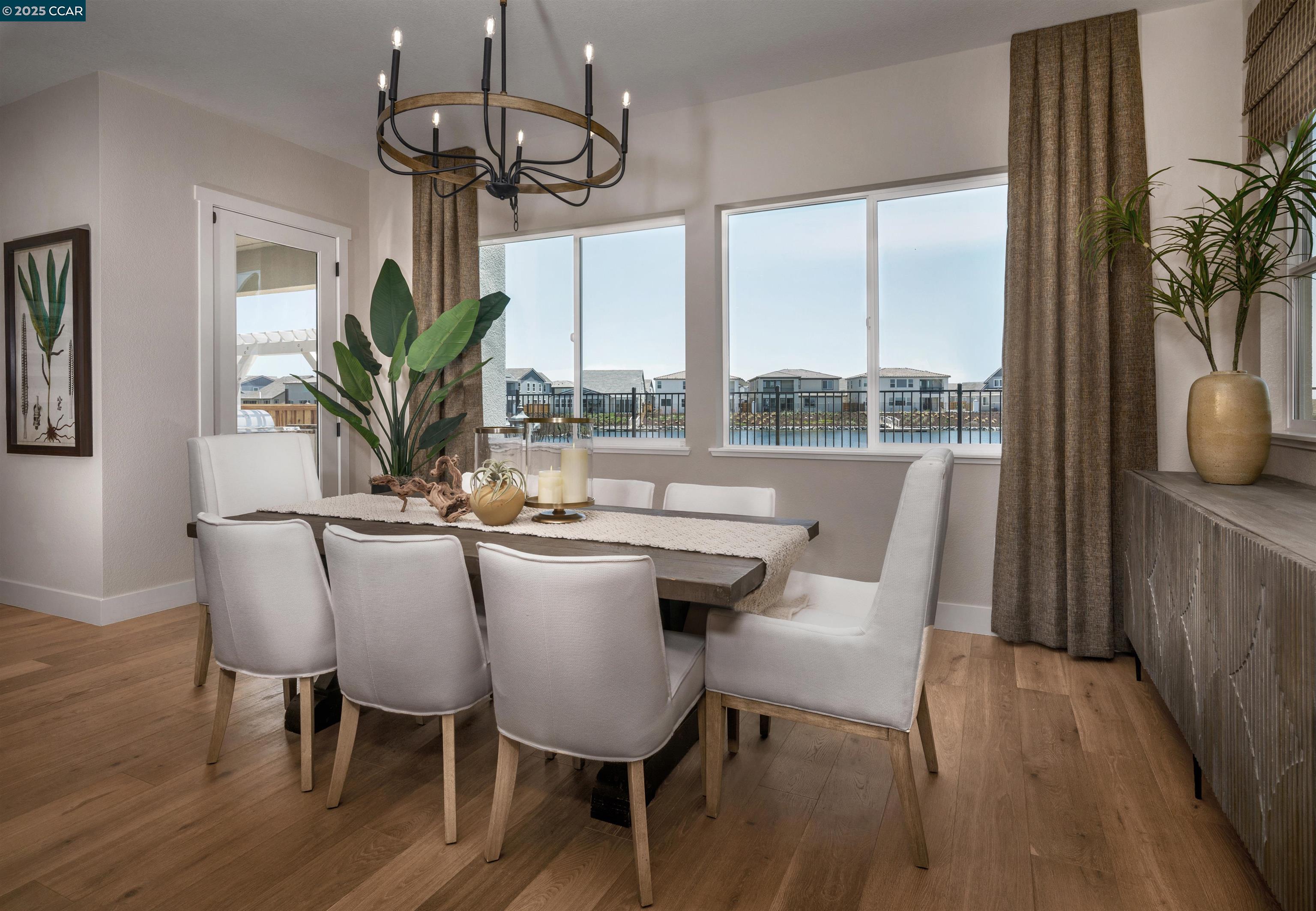 Detail Gallery Image 4 of 22 For 16132 Escalade Ct, Lathrop,  CA 95330 - 5 Beds | 4/1 Baths