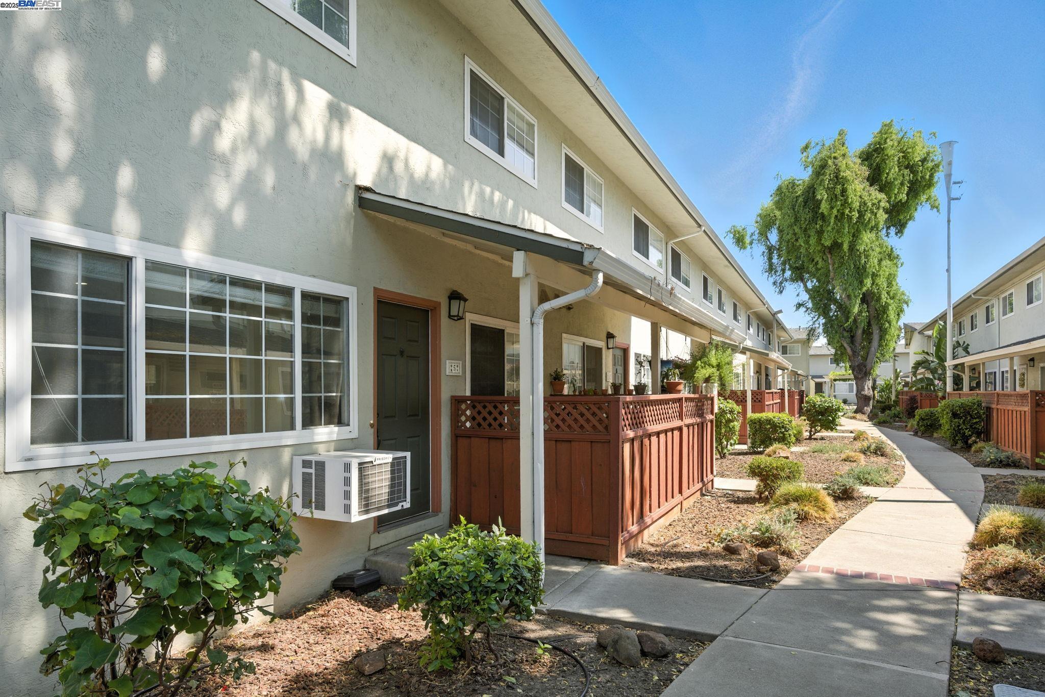Photo #3: 41102558 Listing 