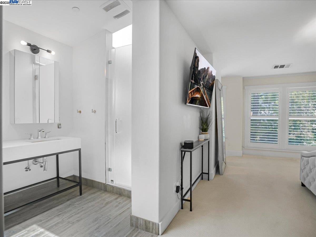 Detail Gallery Image 20 of 28 For 910 Willowshire Way, San Jose,  CA 95125 - 4 Beds | 2/1 Baths