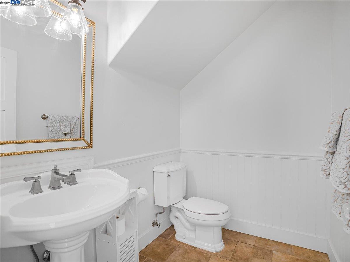 Detail Gallery Image 22 of 28 For 910 Willowshire Way, San Jose,  CA 95125 - 4 Beds | 2/1 Baths