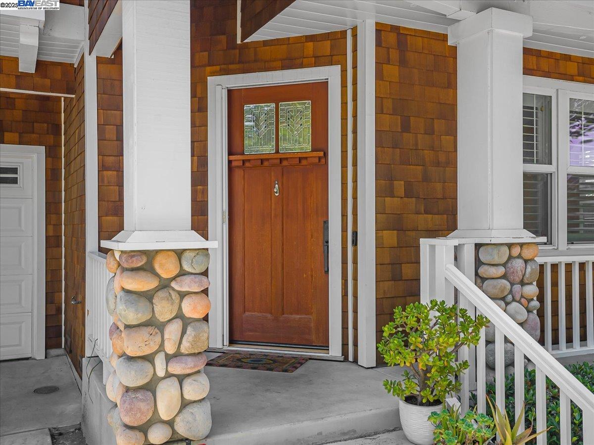 Detail Gallery Image 10 of 28 For 910 Willowshire Way, San Jose,  CA 95125 - 4 Beds | 2/1 Baths