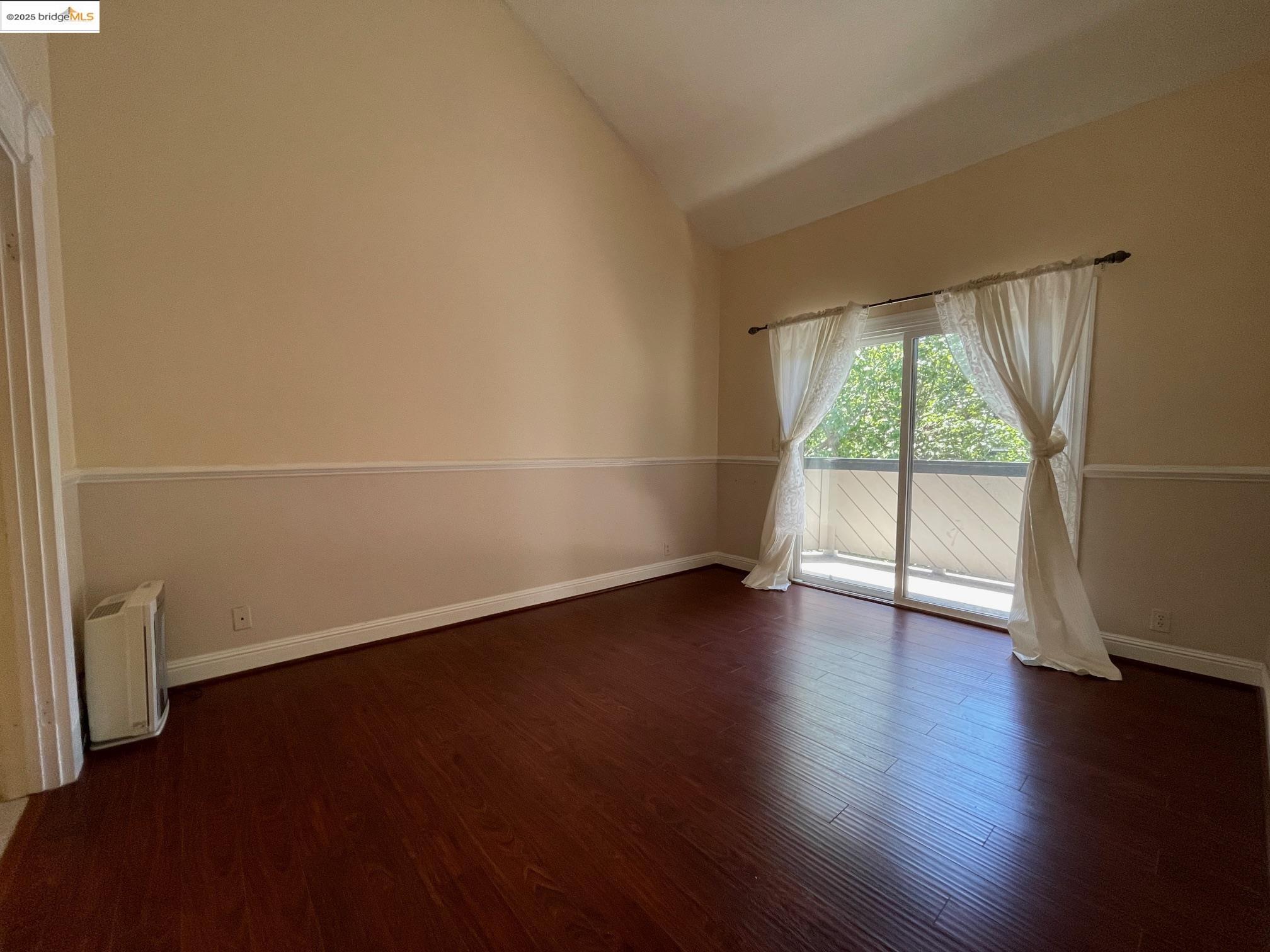 Detail Gallery Image 7 of 13 For 25930 Kay Ave #308,  Hayward,  CA 94545 - 2 Beds | 2 Baths
