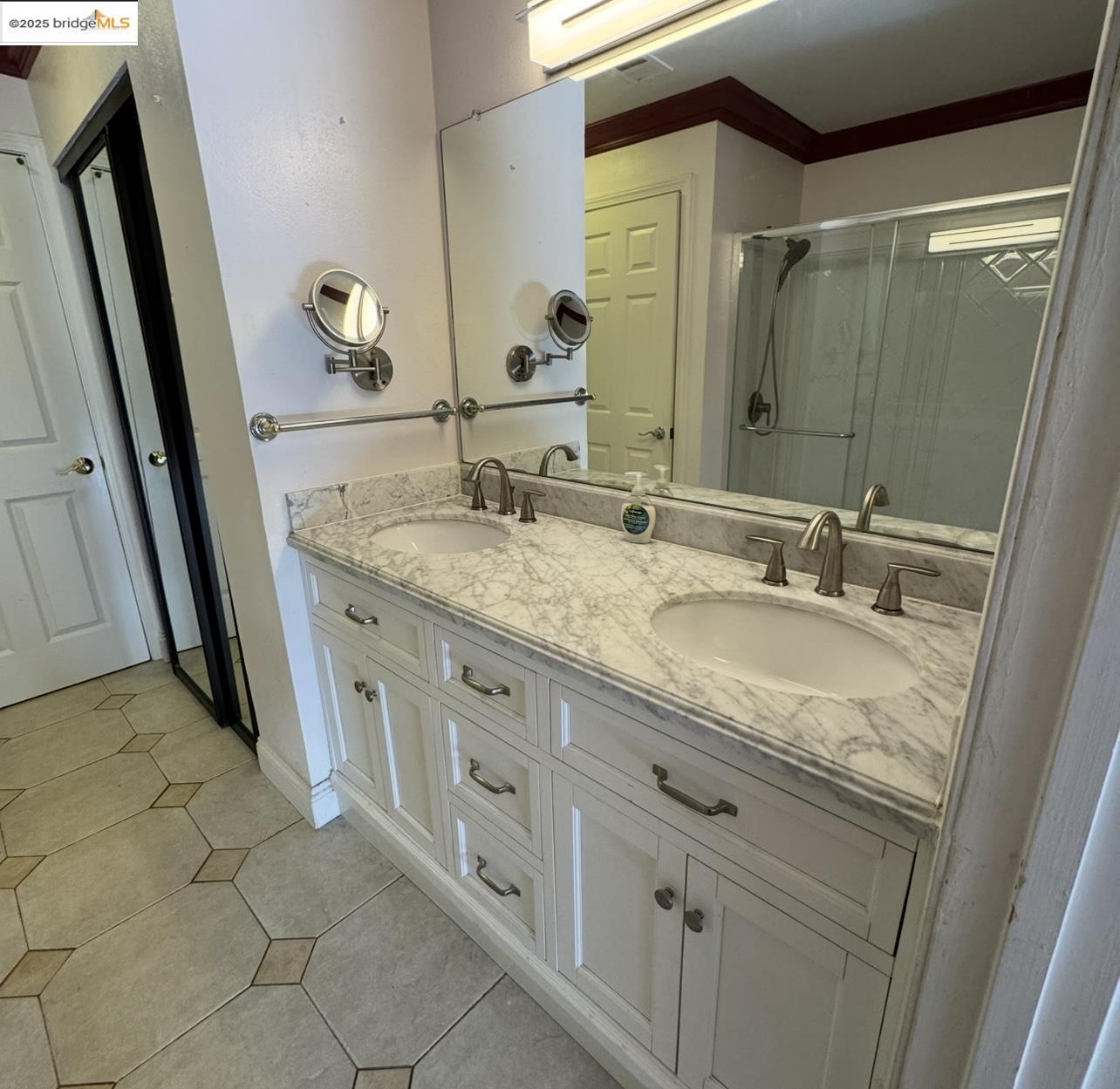 Detail Gallery Image 9 of 13 For 25930 Kay Ave #308,  Hayward,  CA 94545 - 2 Beds | 2 Baths