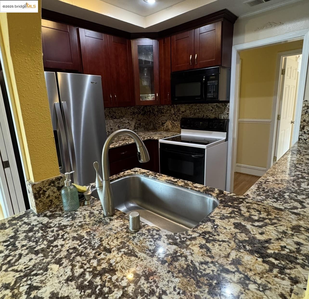 Detail Gallery Image 10 of 13 For 25930 Kay Ave #308,  Hayward,  CA 94545 - 2 Beds | 2 Baths