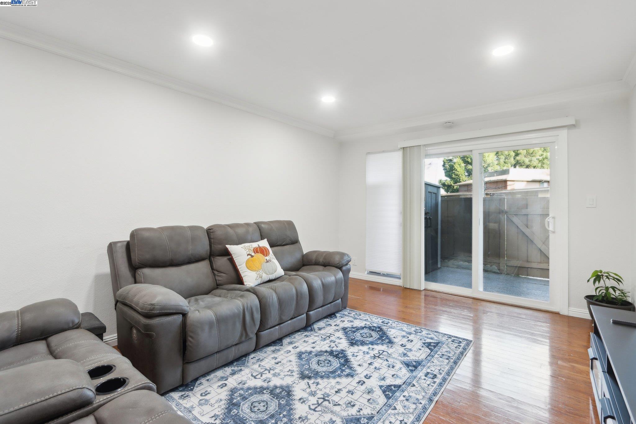 Photo #8: 41102565 Listing: Photo #8